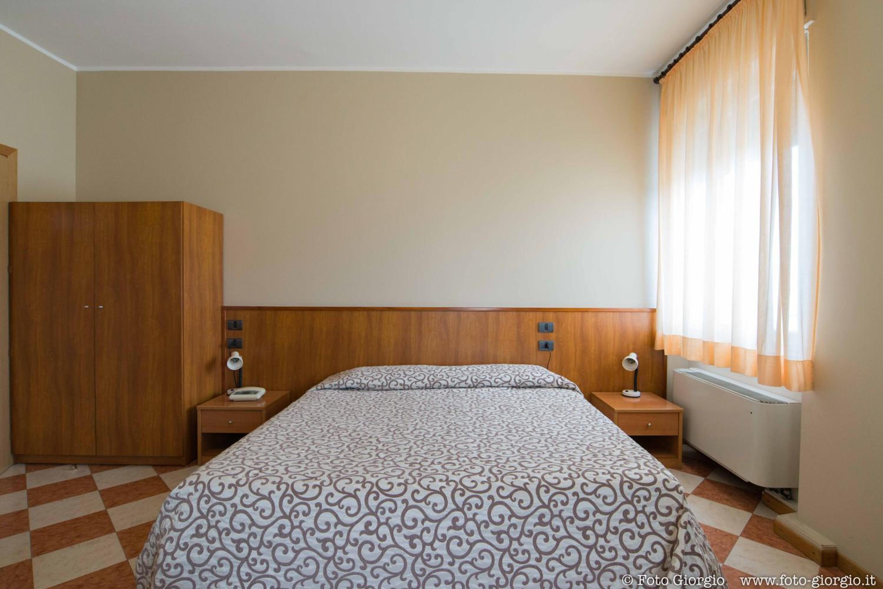 Double or Twin Room photo 1