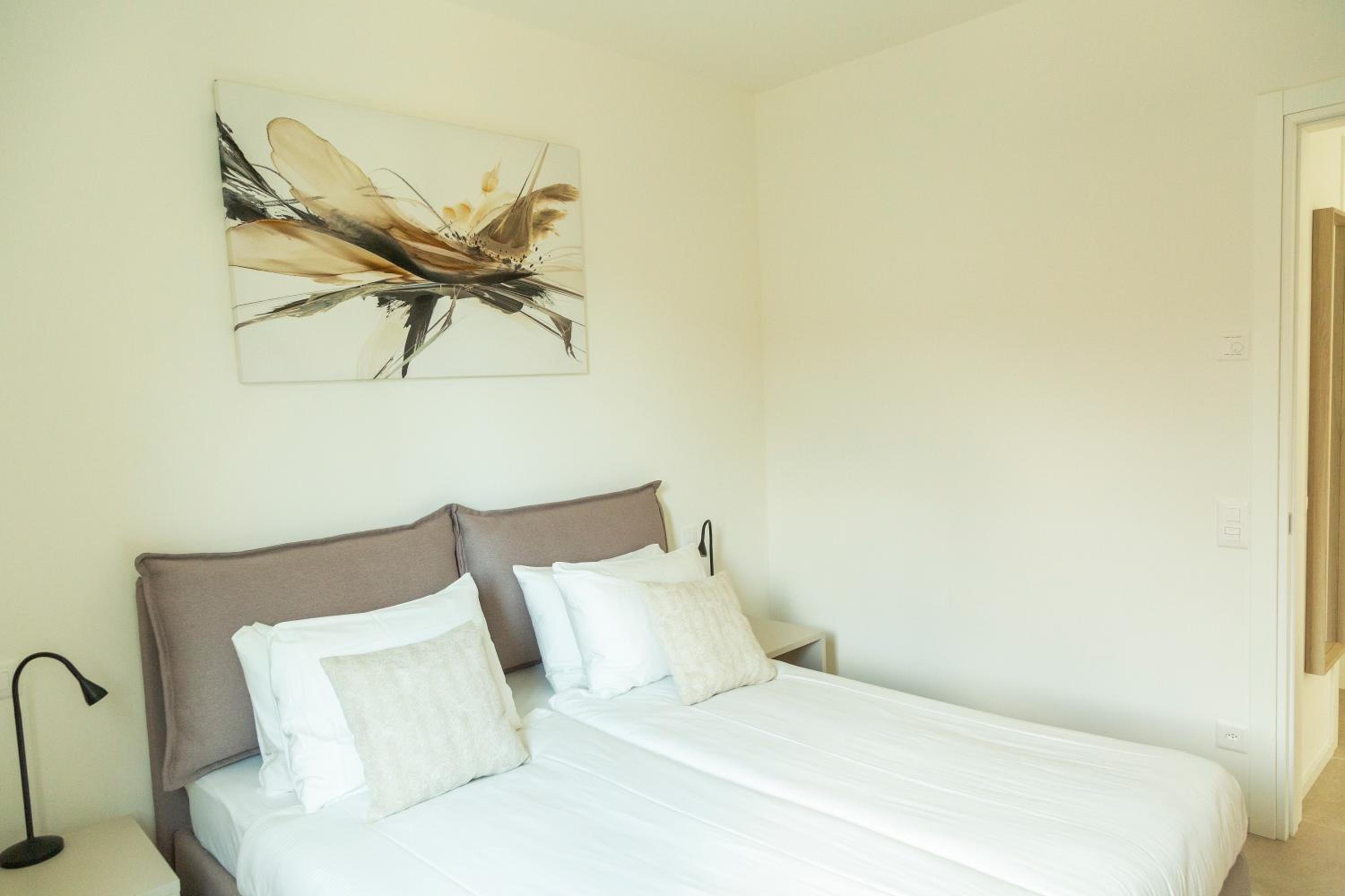 One-Bedroom Apartment with Garden