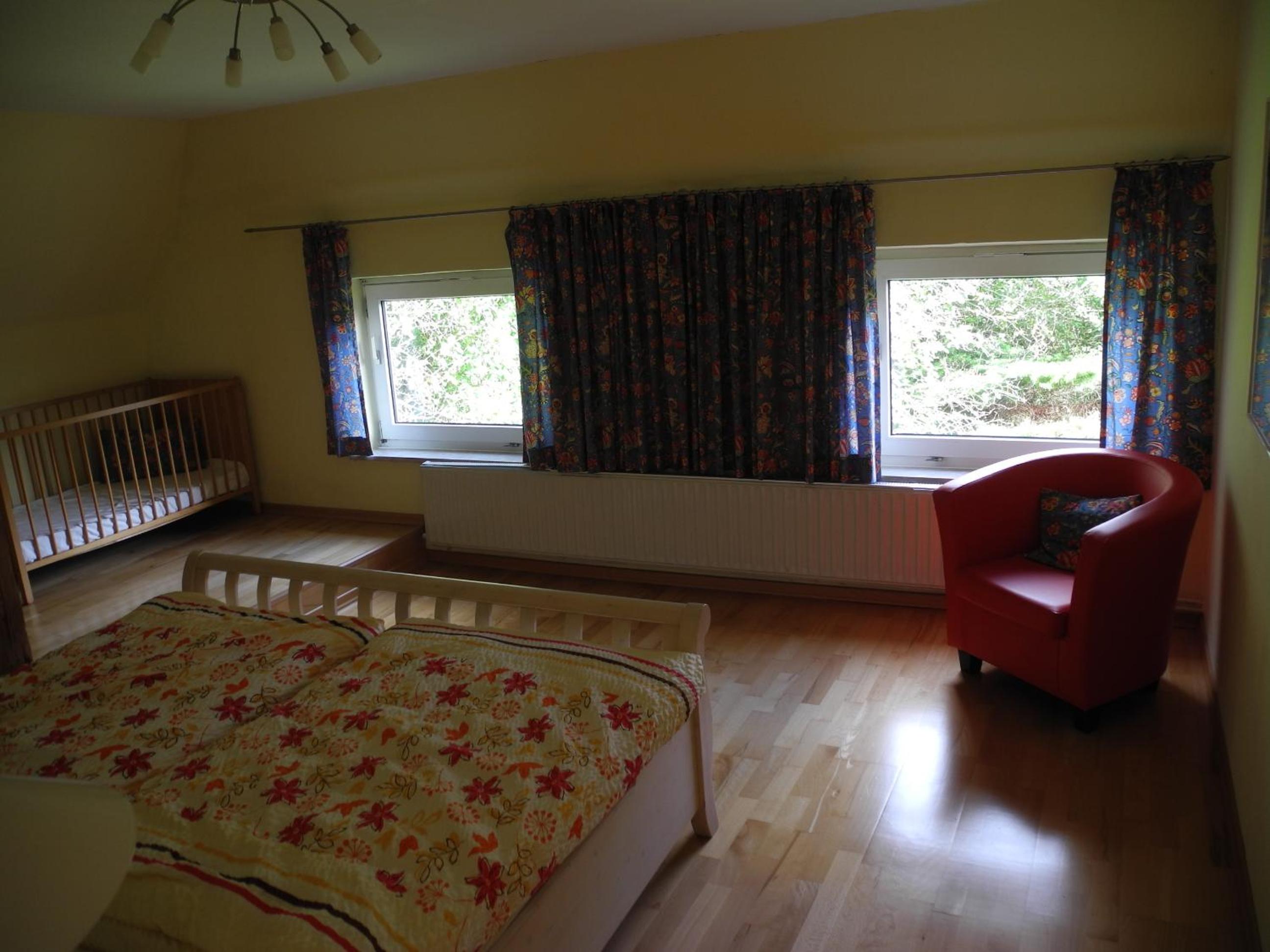 Two-Bedroom Deluxe Apartment with Garden View photo 2
