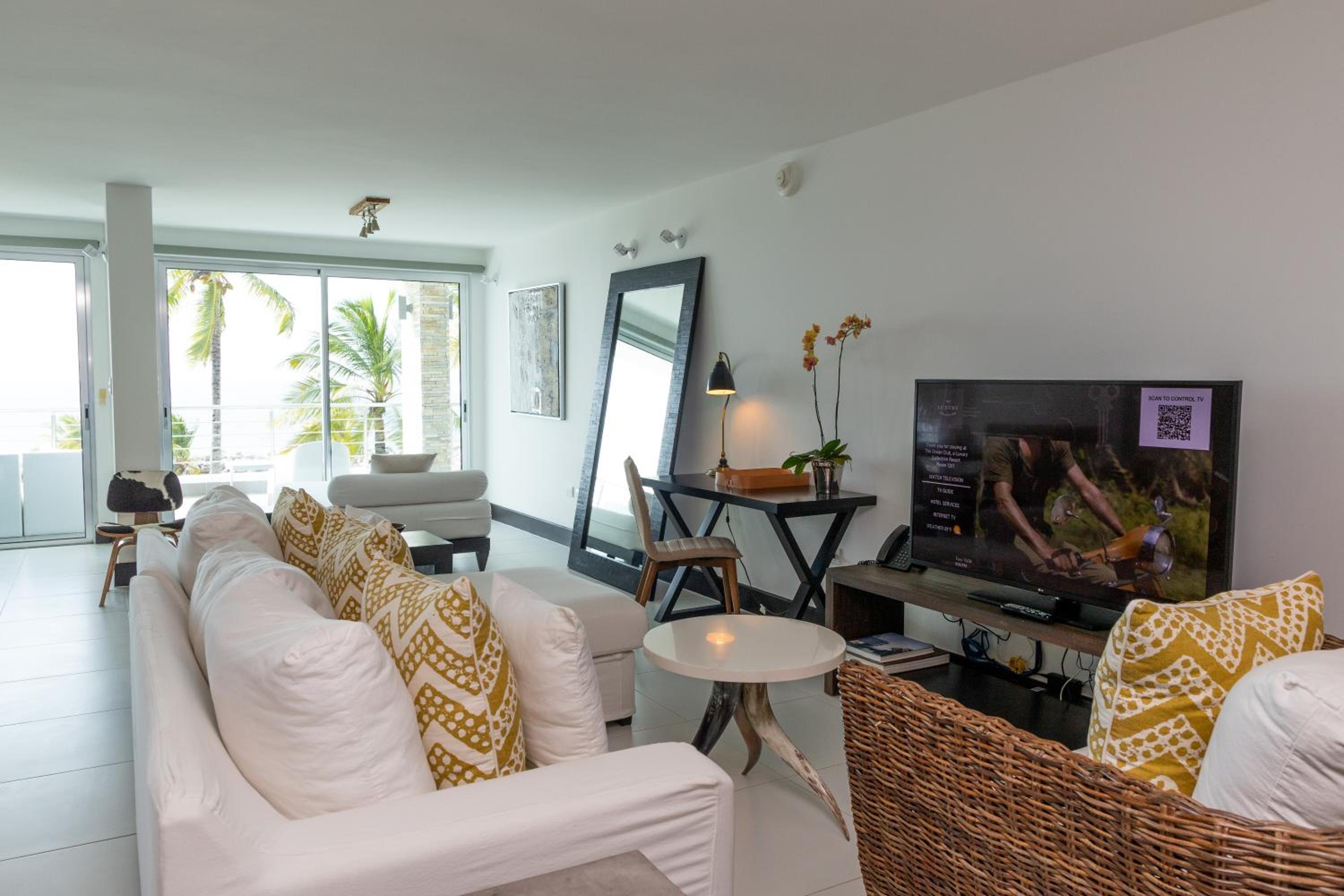 Three-Bedroom Oceanfront Suite with Balcony