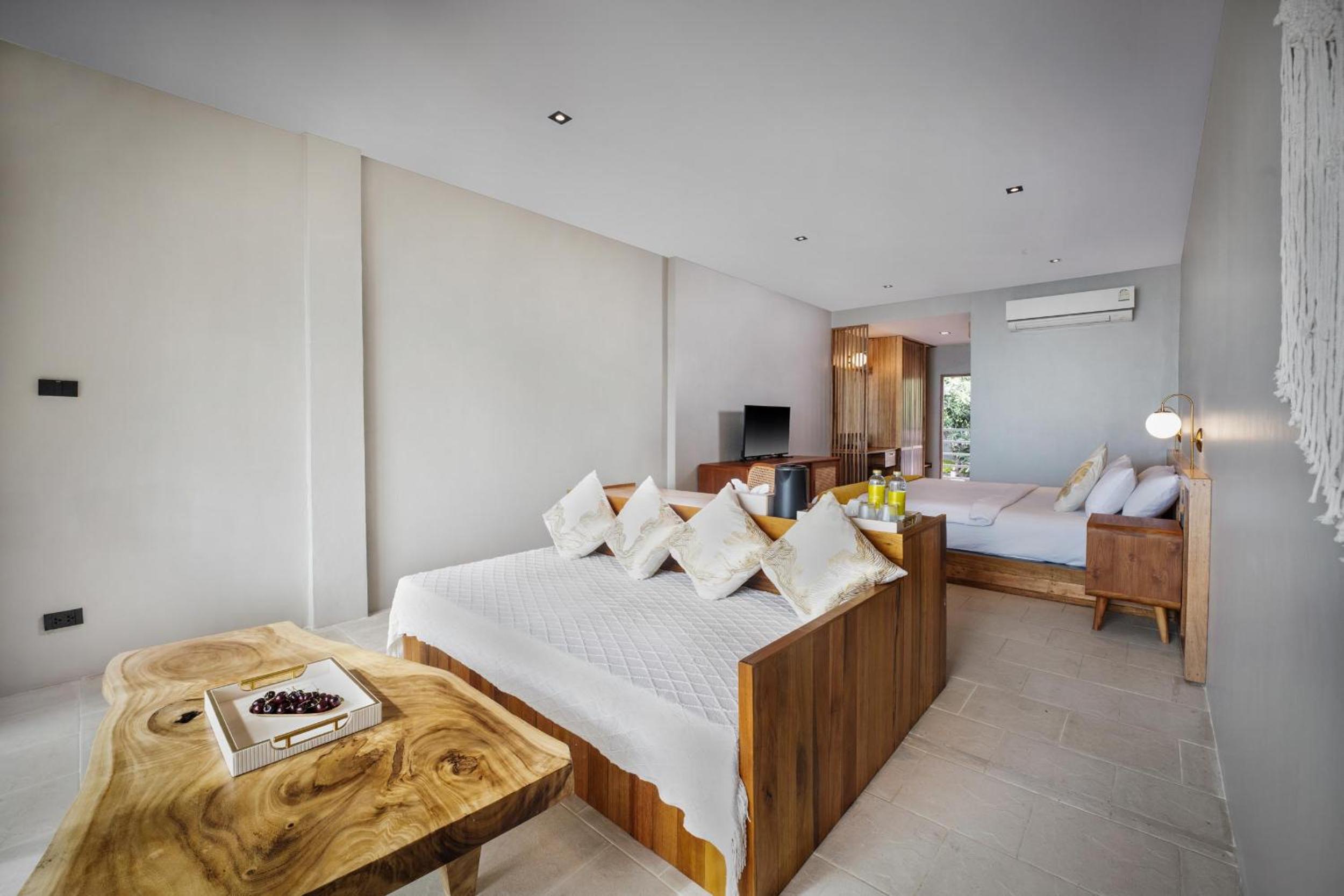 King Suite with Sea View - Photo 3