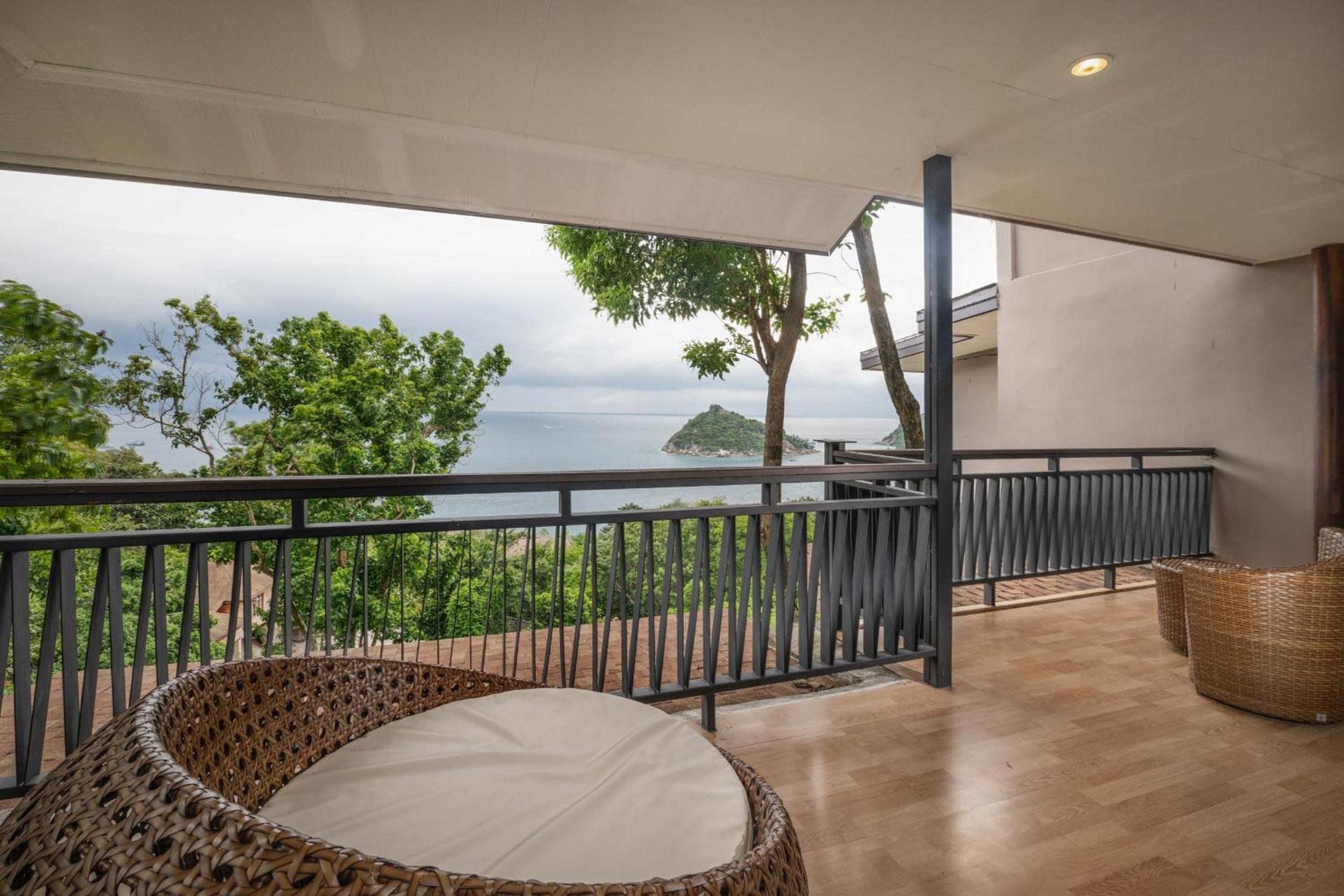 Treasure Hillside Suite with Sea View - Photo 3