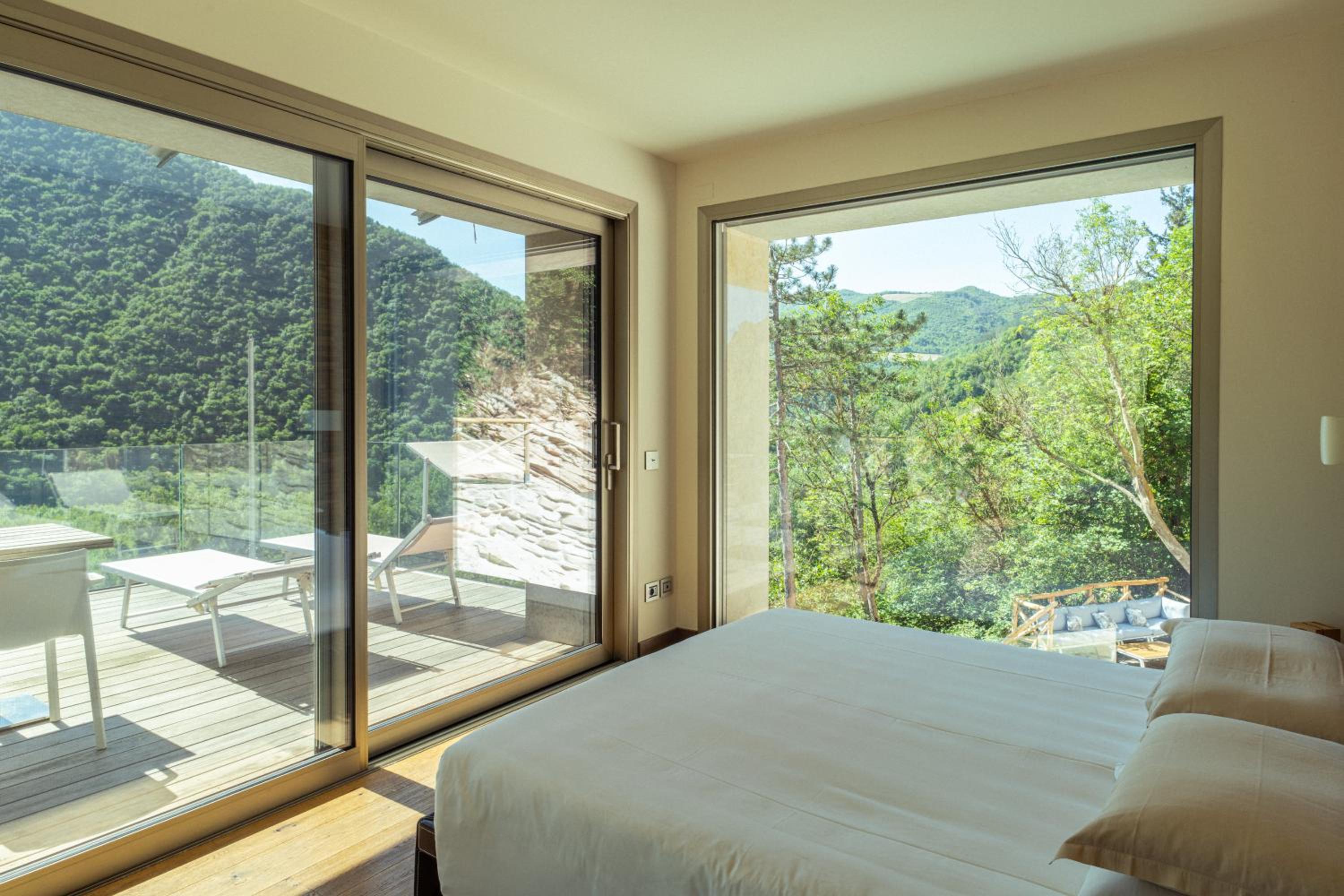 King Room with Mountain View photo 3