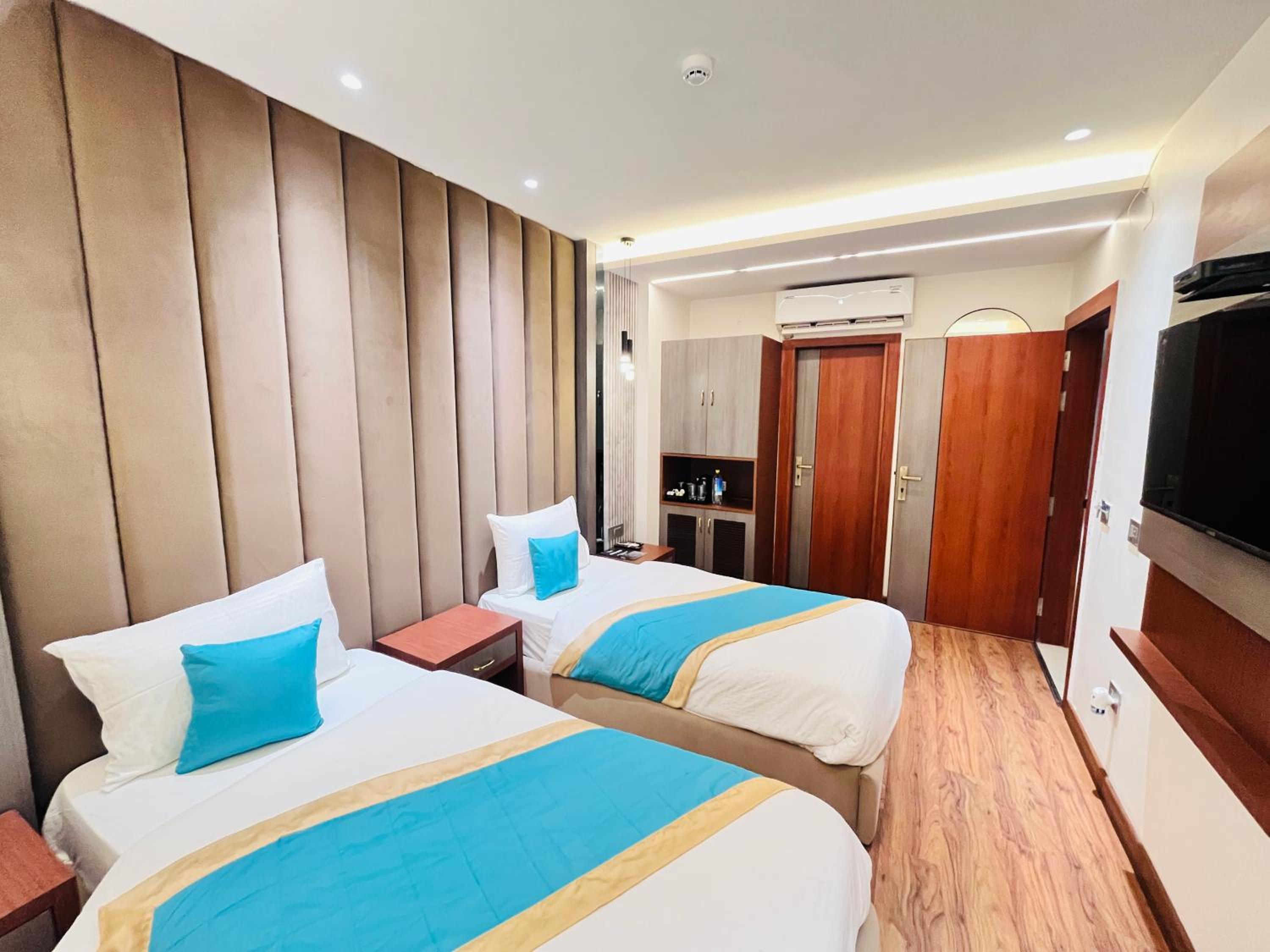 Double or Twin Room with Private Bathroom