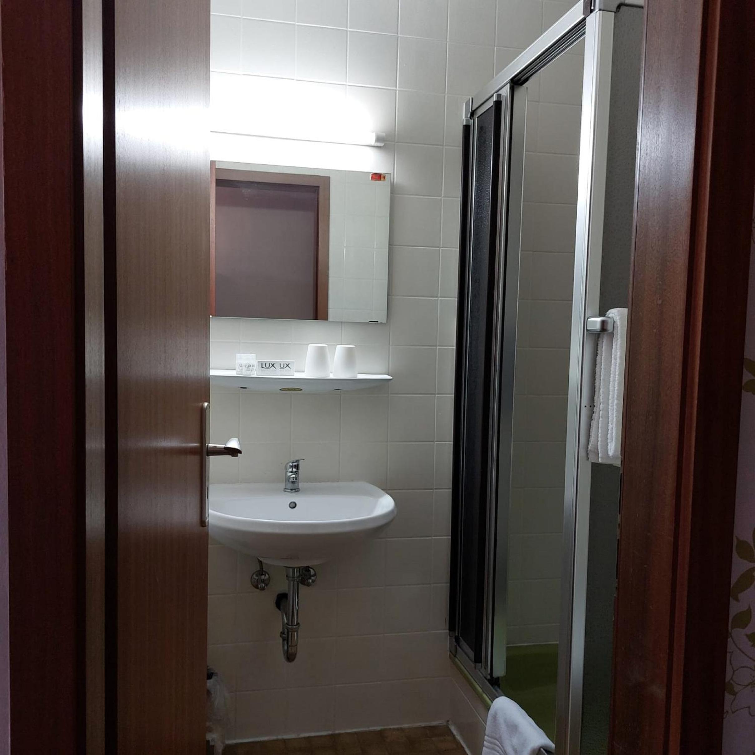 Standard Triple Room photo 3