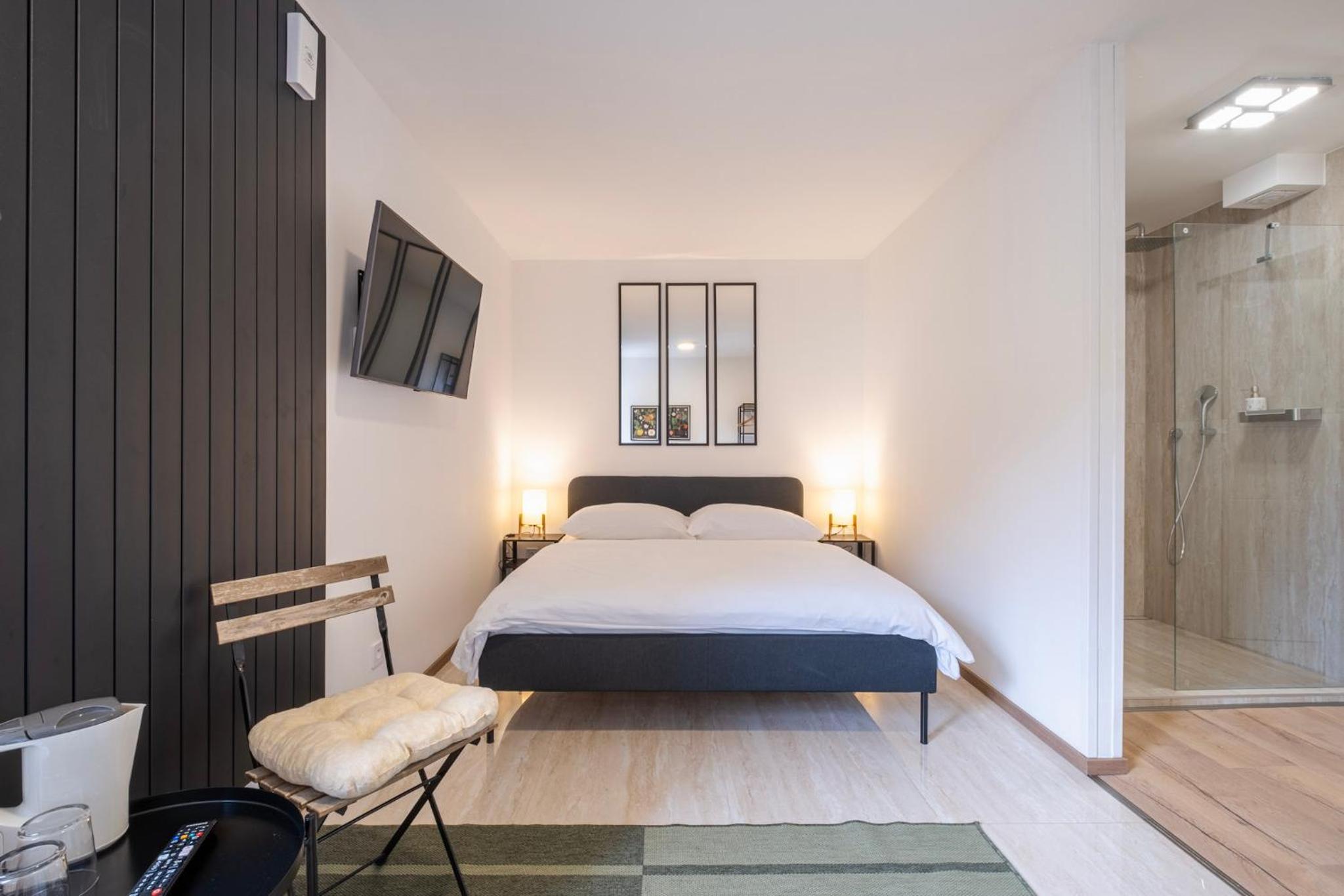 Double Room - Photo 14