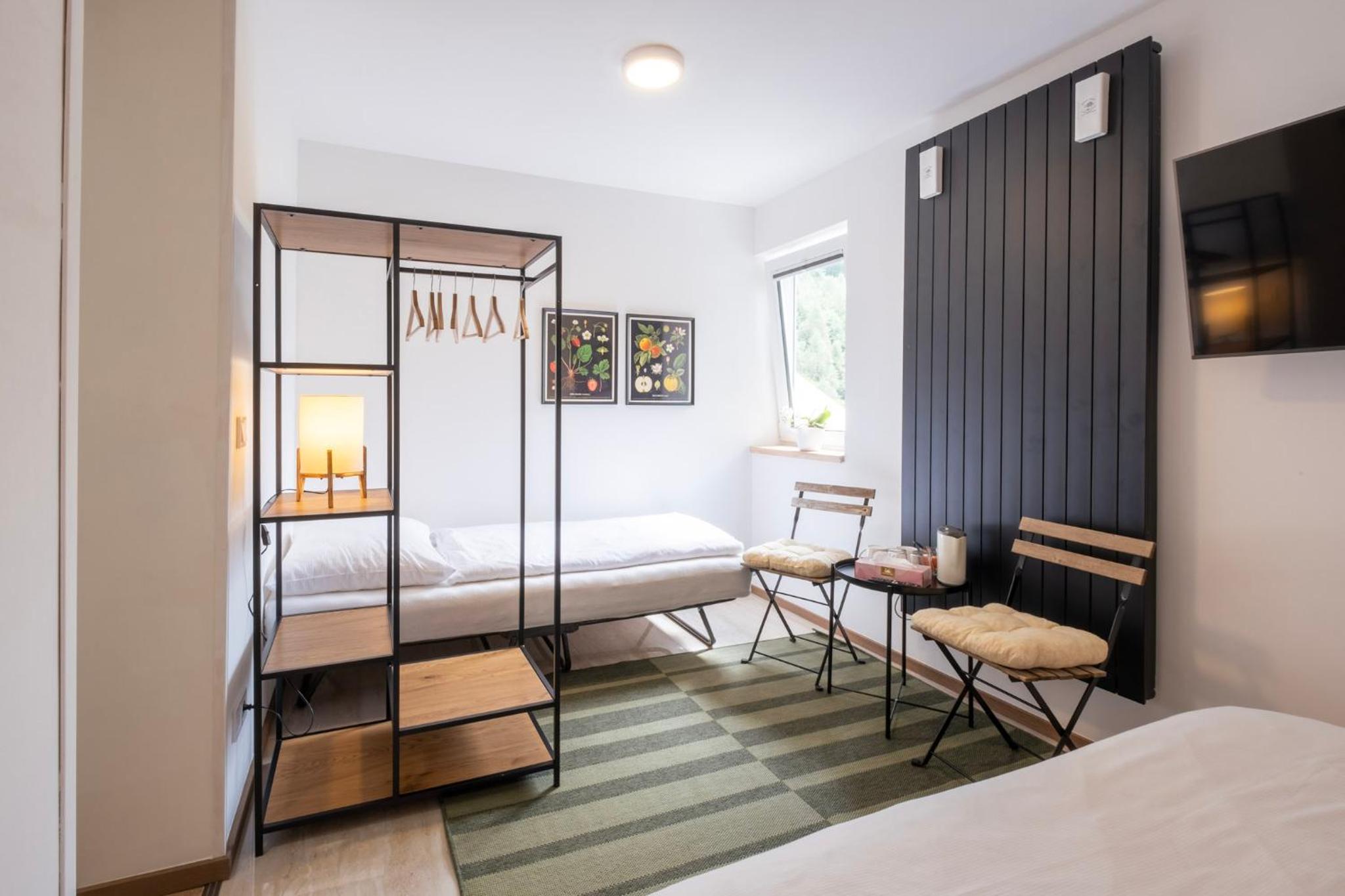 Double Room - Photo 12