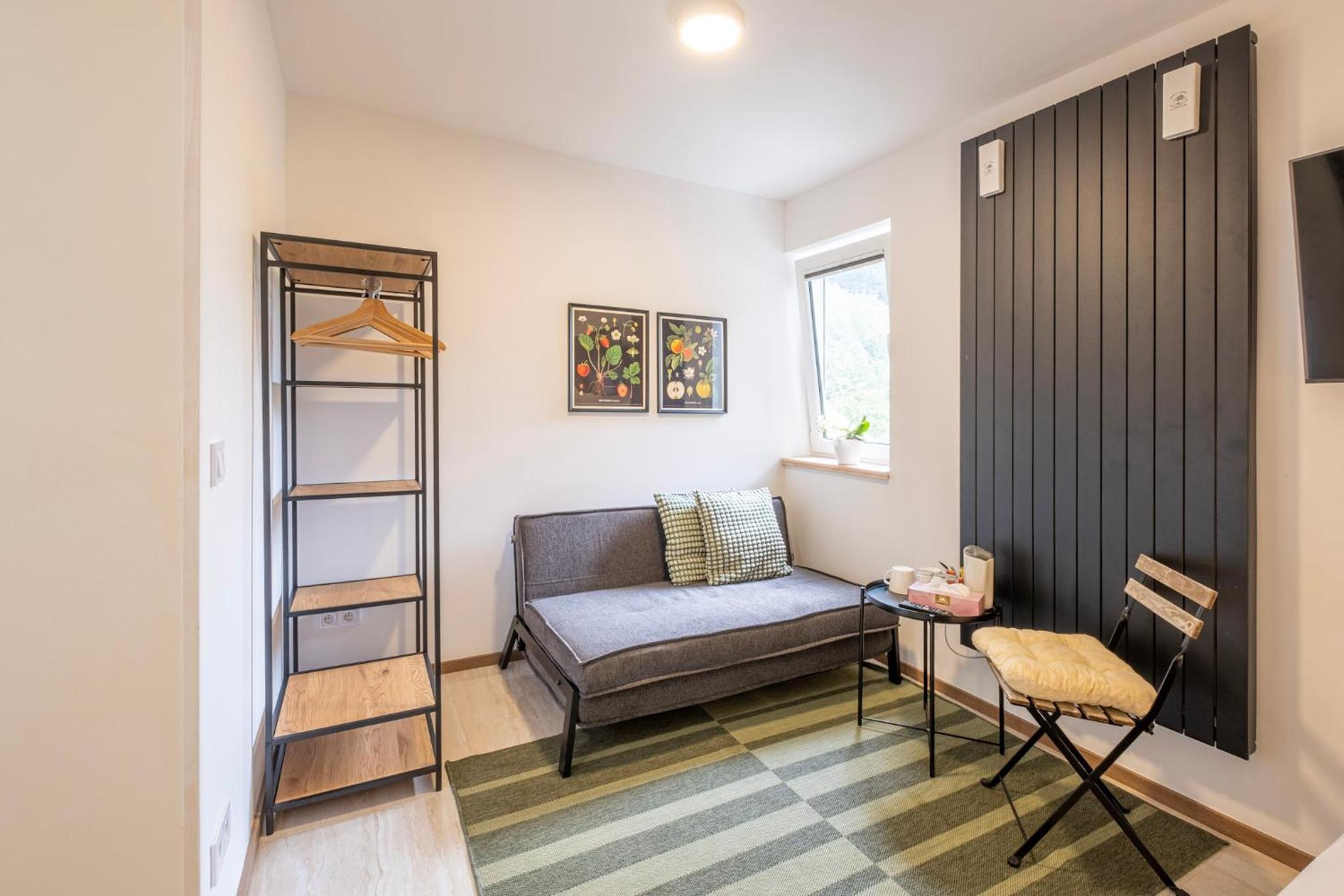 Double Room - Photo 8