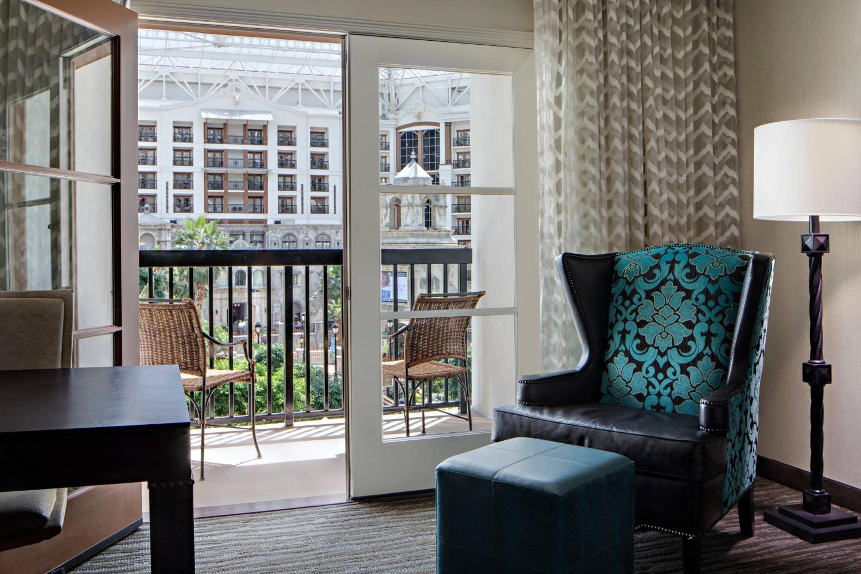Center Atrium View, Guest room, 1 King