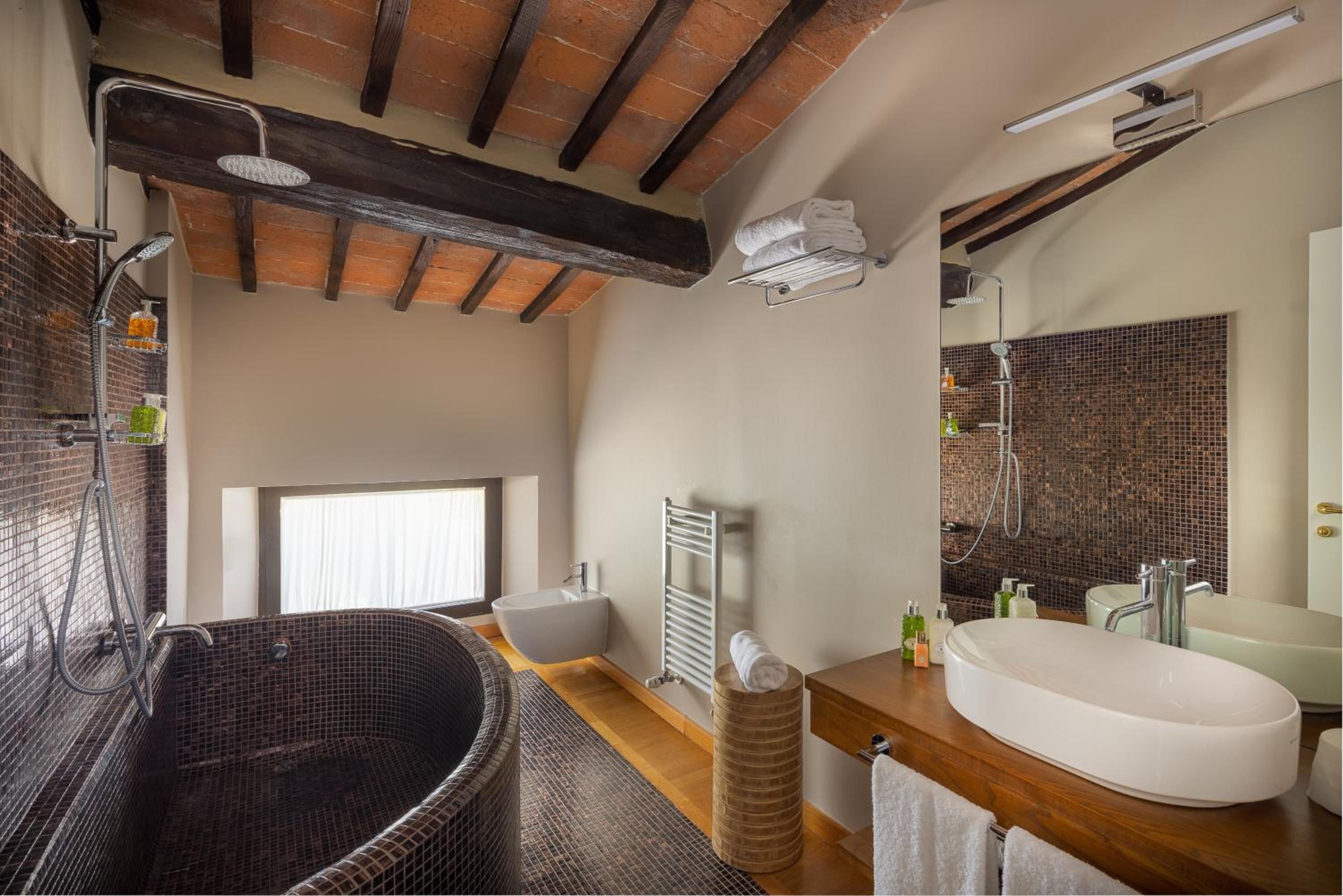 Deluxe Room - Photo 2