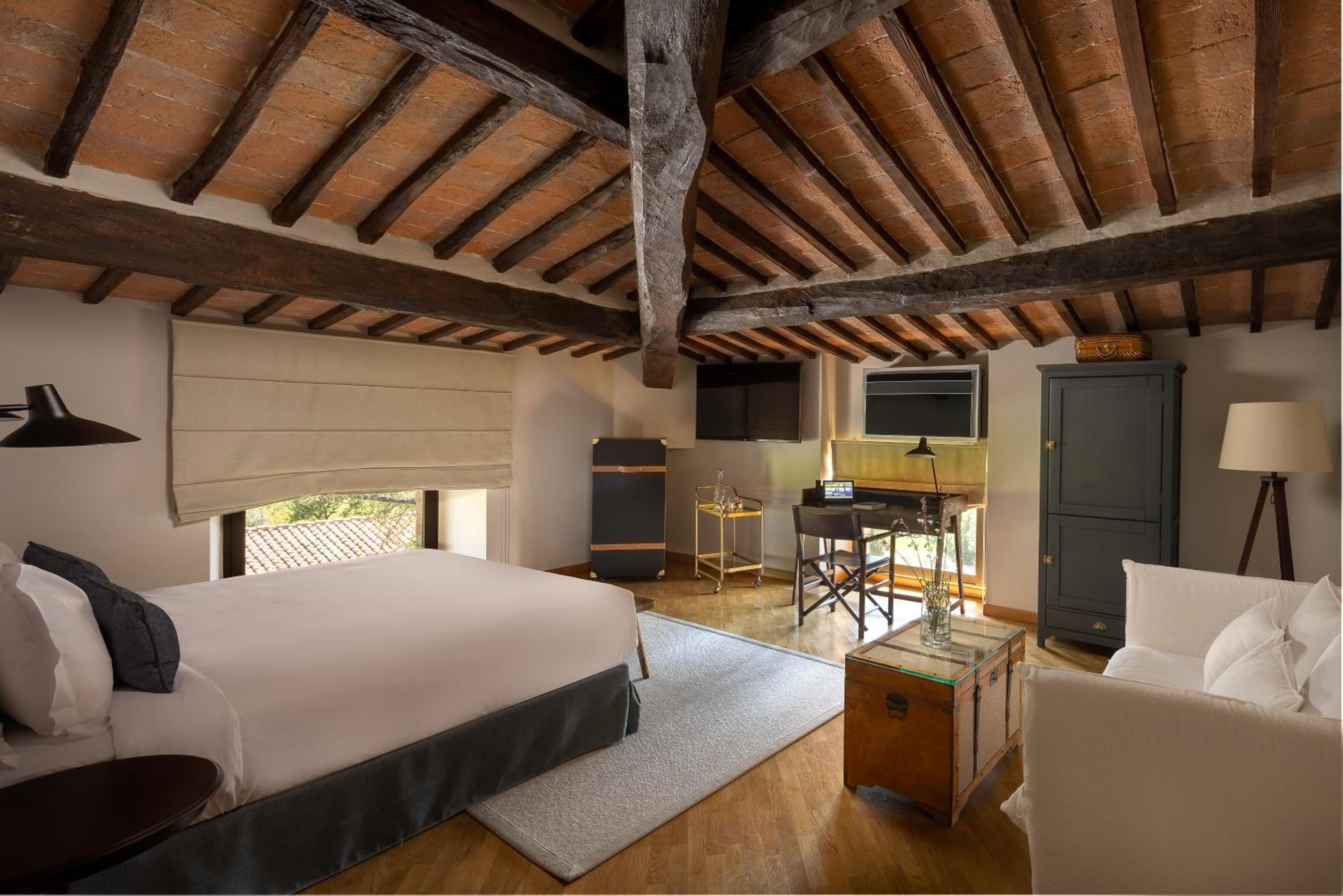 Deluxe Room - Photo 3