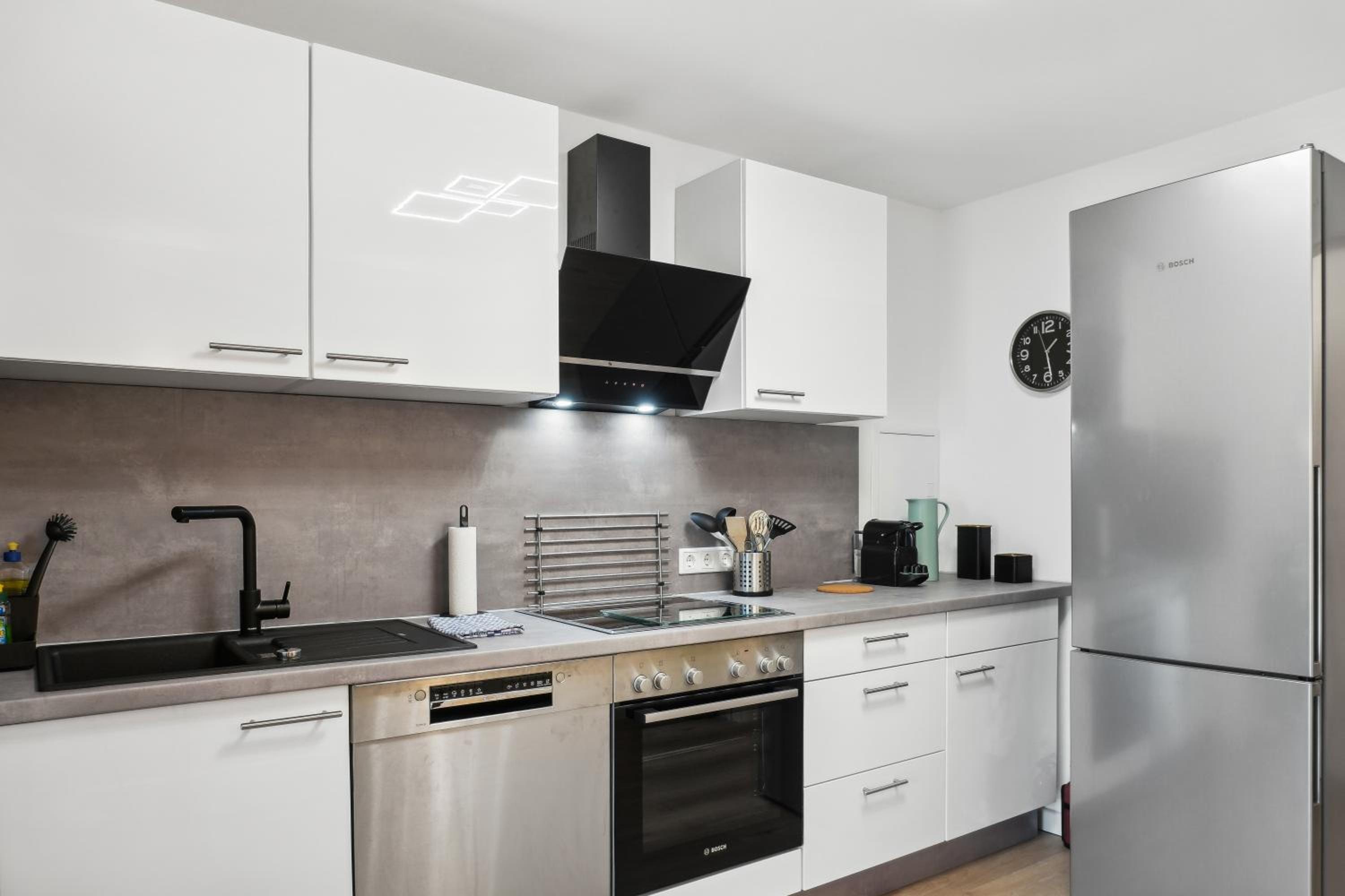 Two-Bedroom Apartment with Terrace photo 3