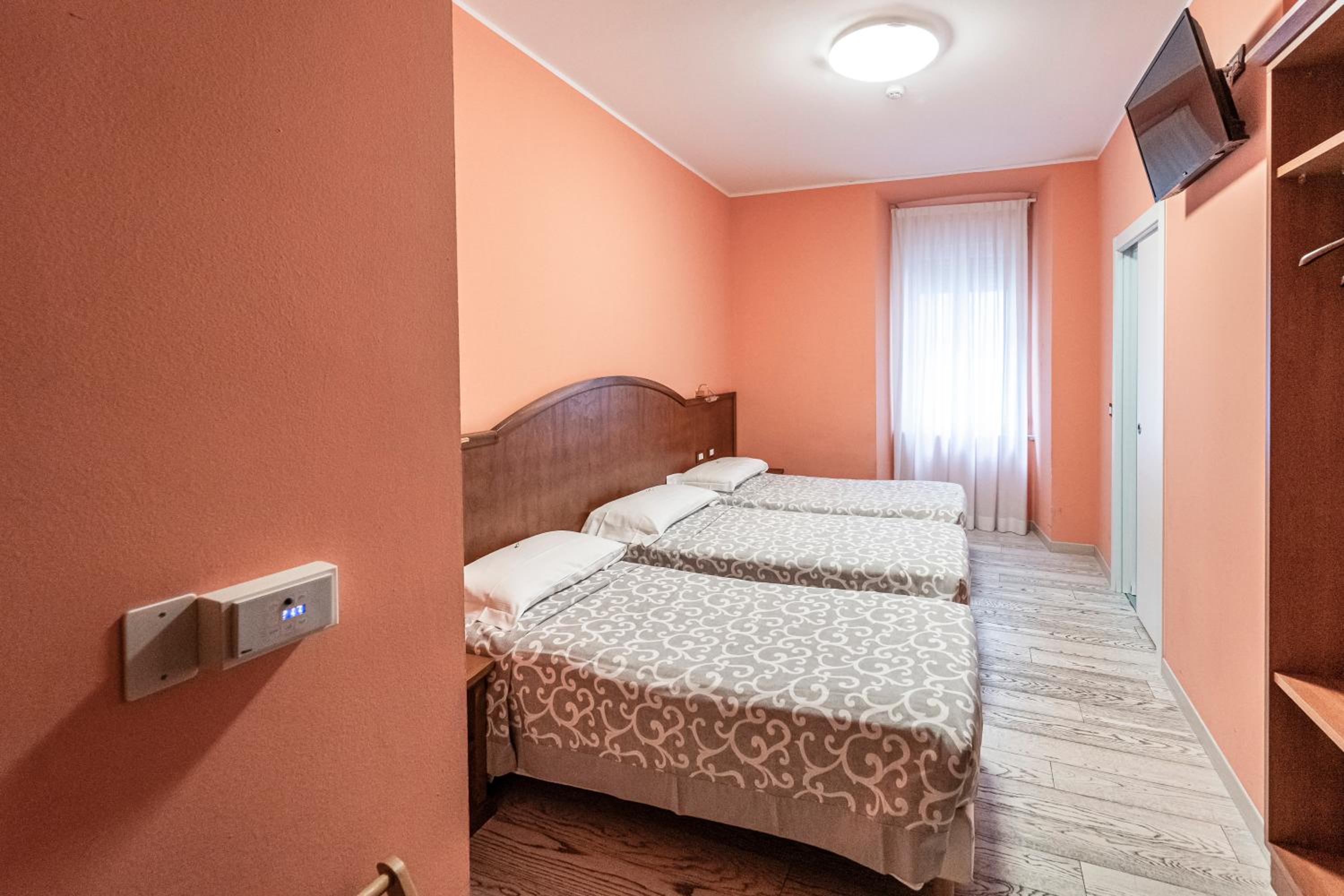 Superior Triple Room photo 1