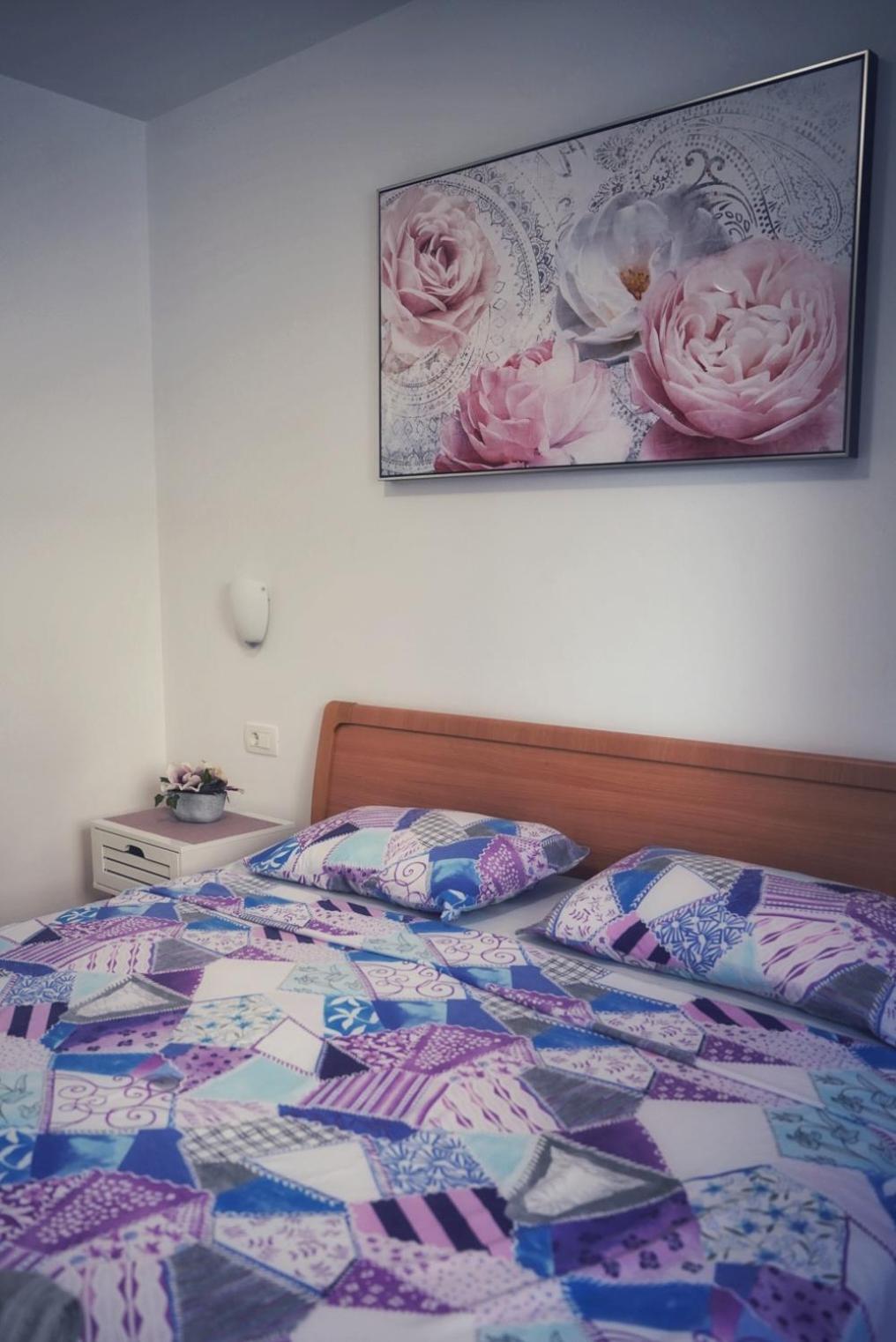 Double Room with Private Bathroom - Photo 6