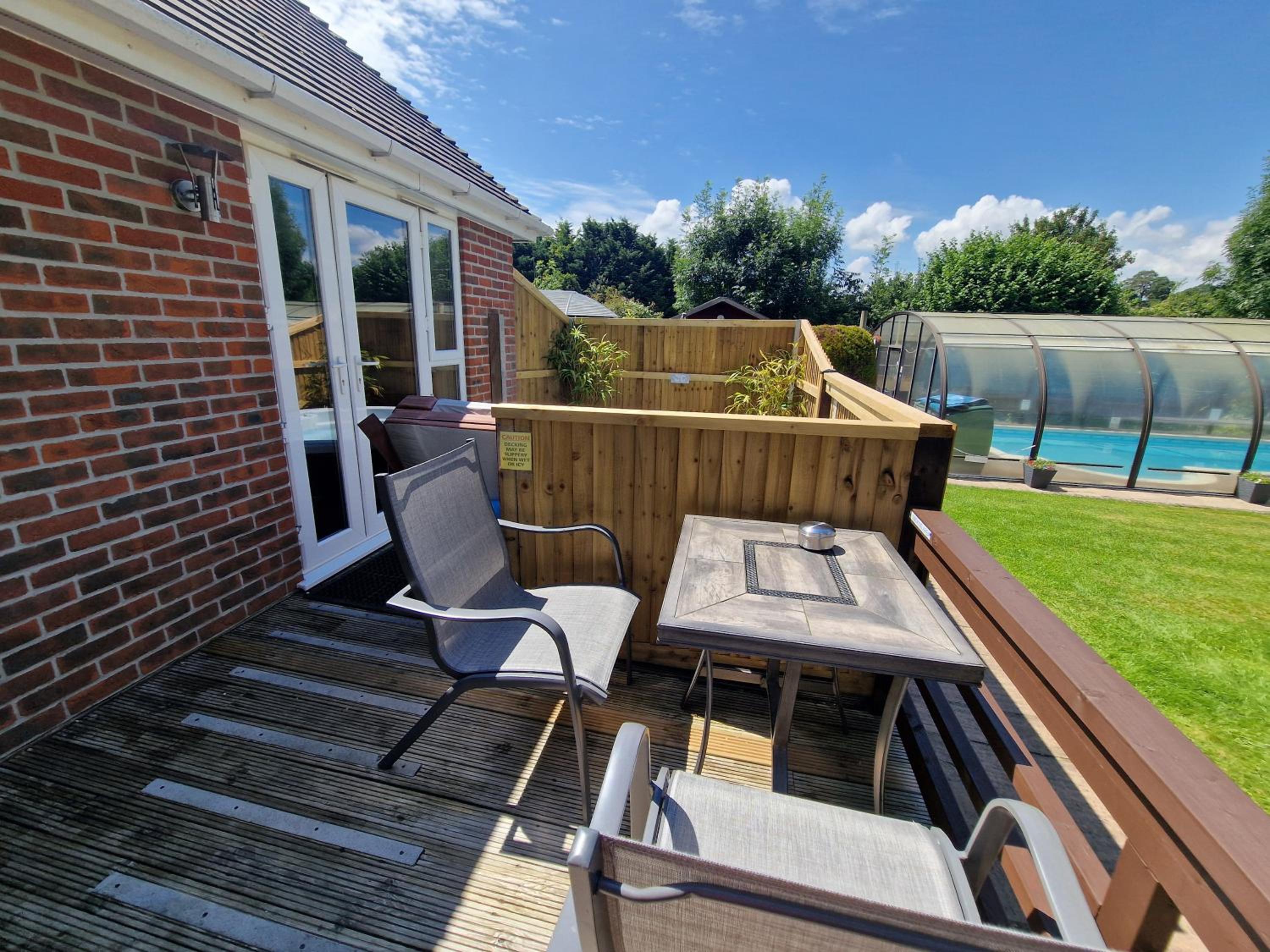Superior Double Room - Annex (Brick Built) with Hot Tub photo 2