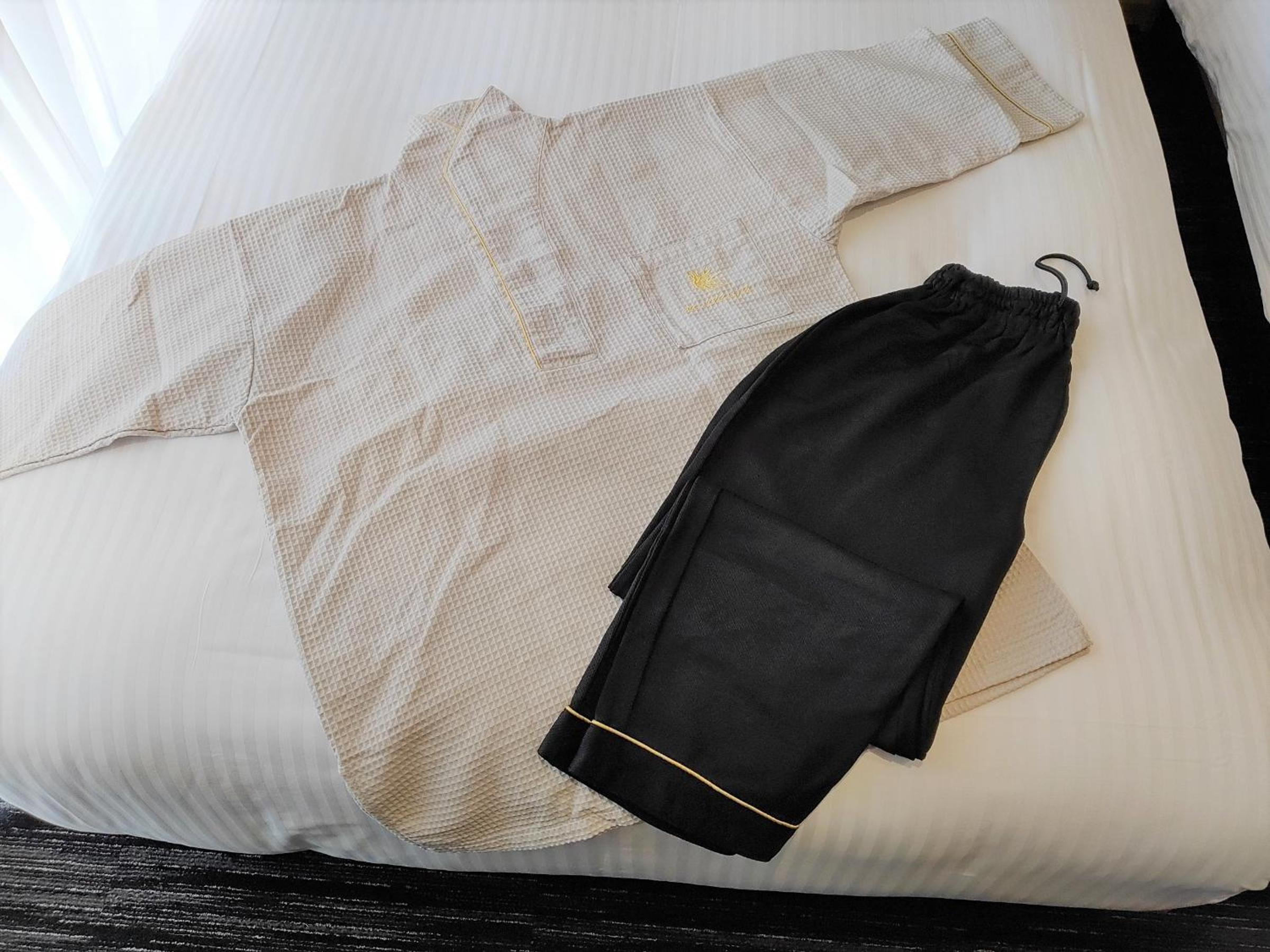 Standard Double Room - Photo 8