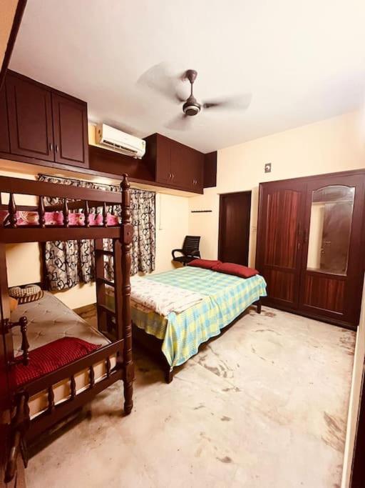 Two-Bedroom House photo 2