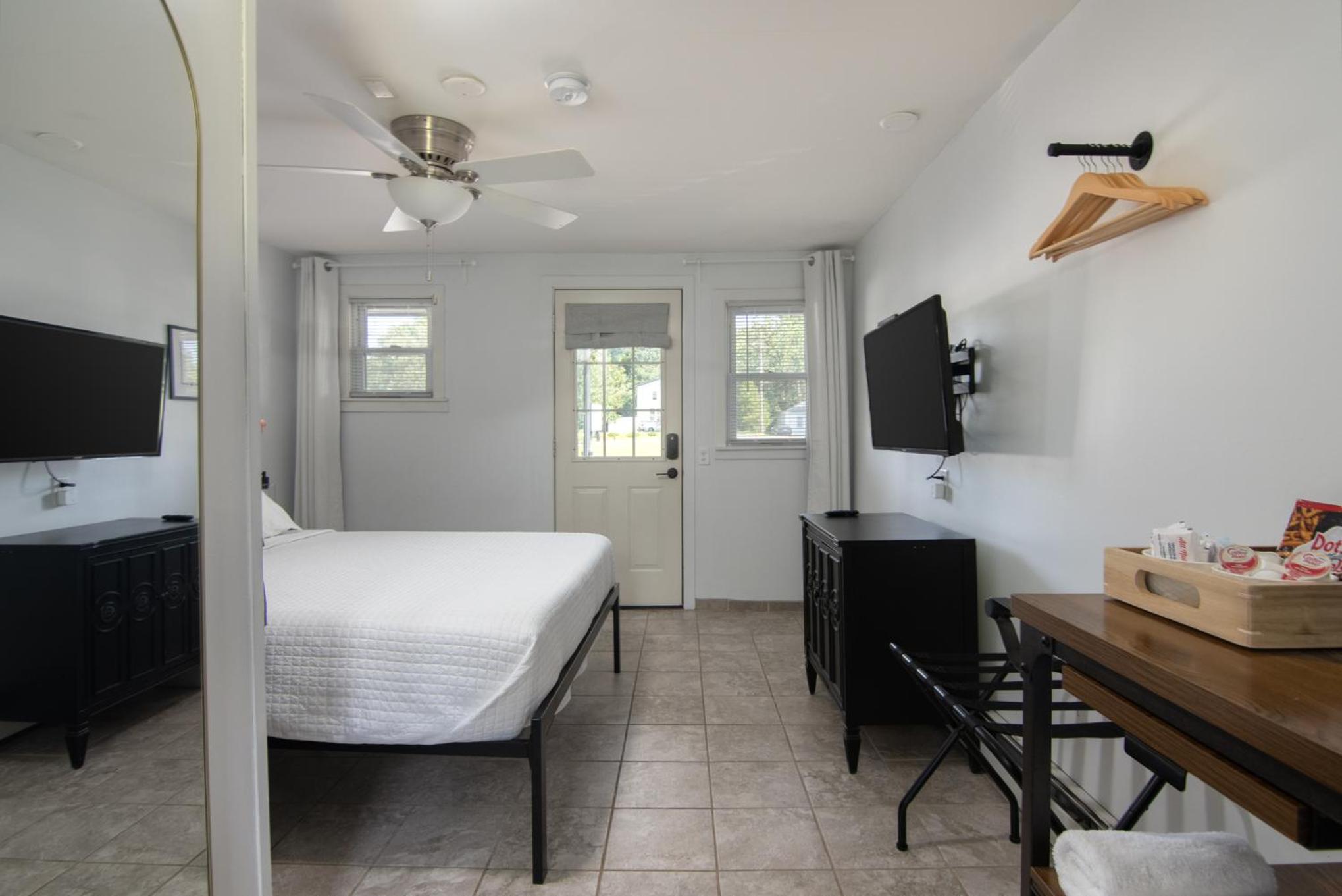 Queen Room photo 1
