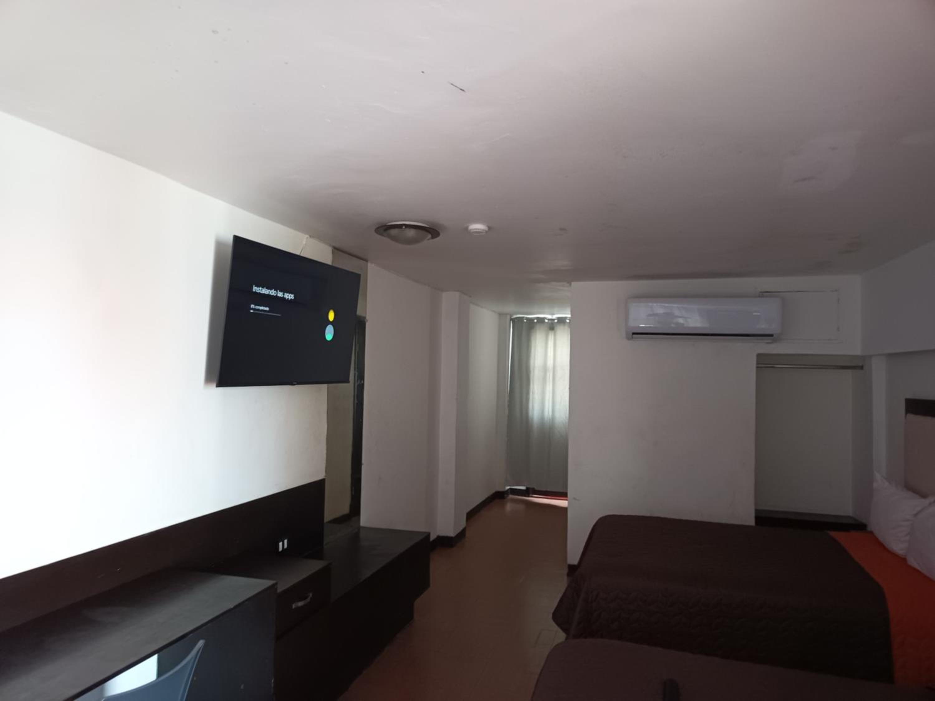 Double Room With Two Double Beds with Sea View photo 1