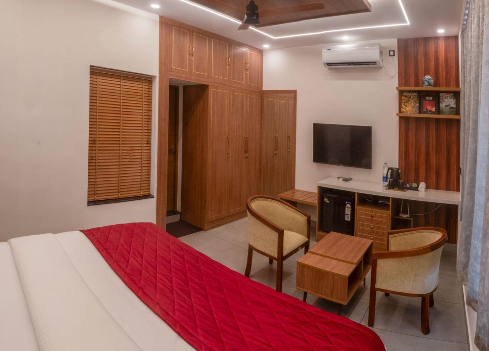 Junior Suite with Balcony