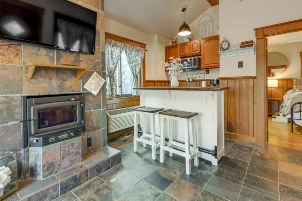 One-Bedroom House photo 2