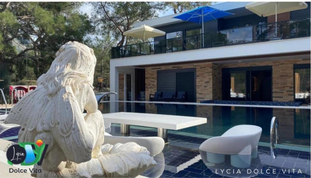 Villa photo 3