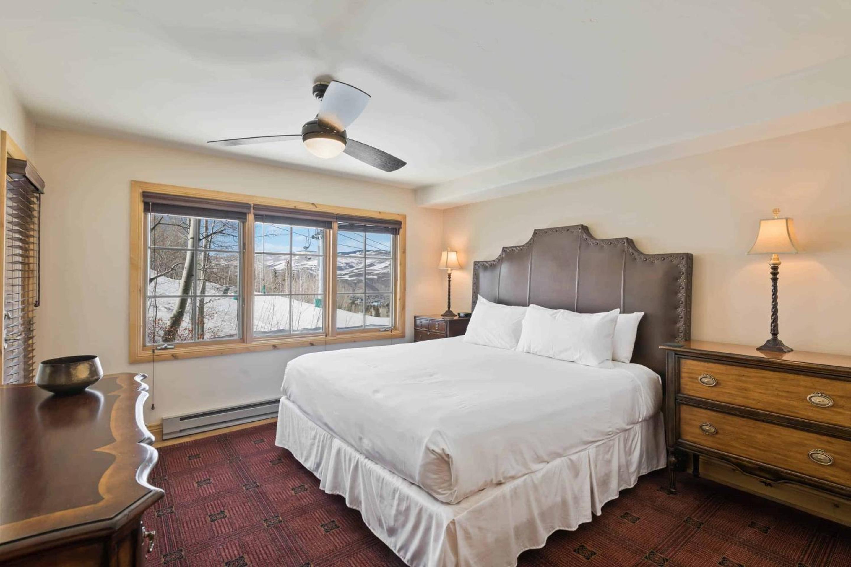 Two-Bedroom Apartment with Balcony photo 2