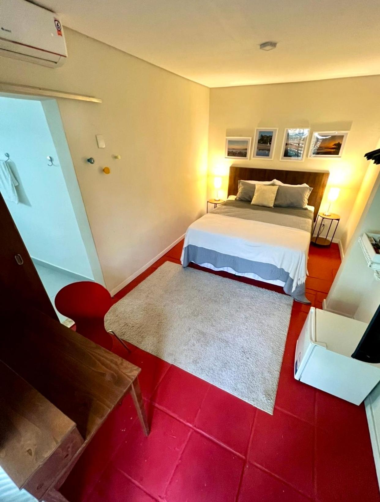 Suite with Pool View - Photo 1