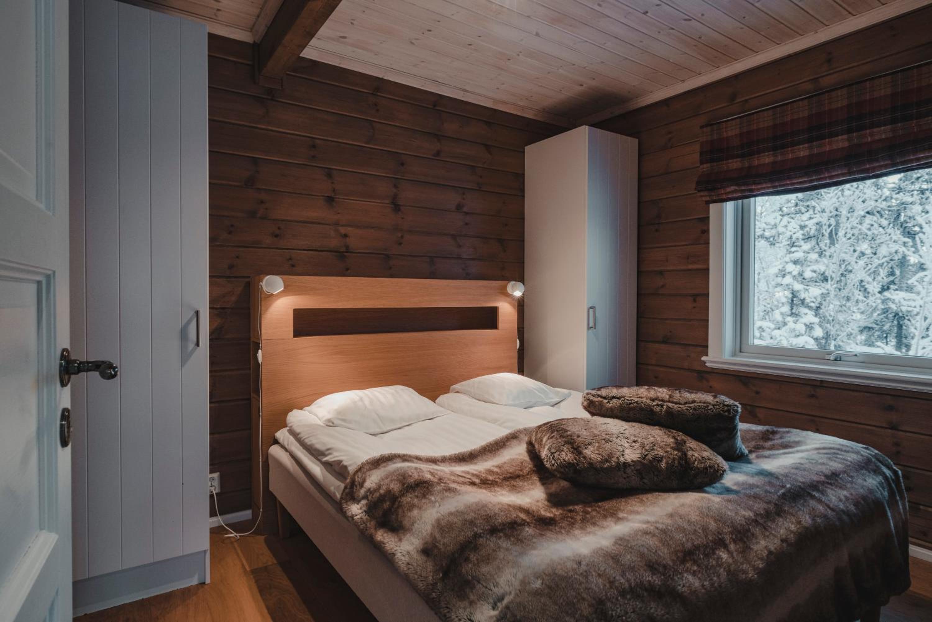 Four-Bedroom House photo 1