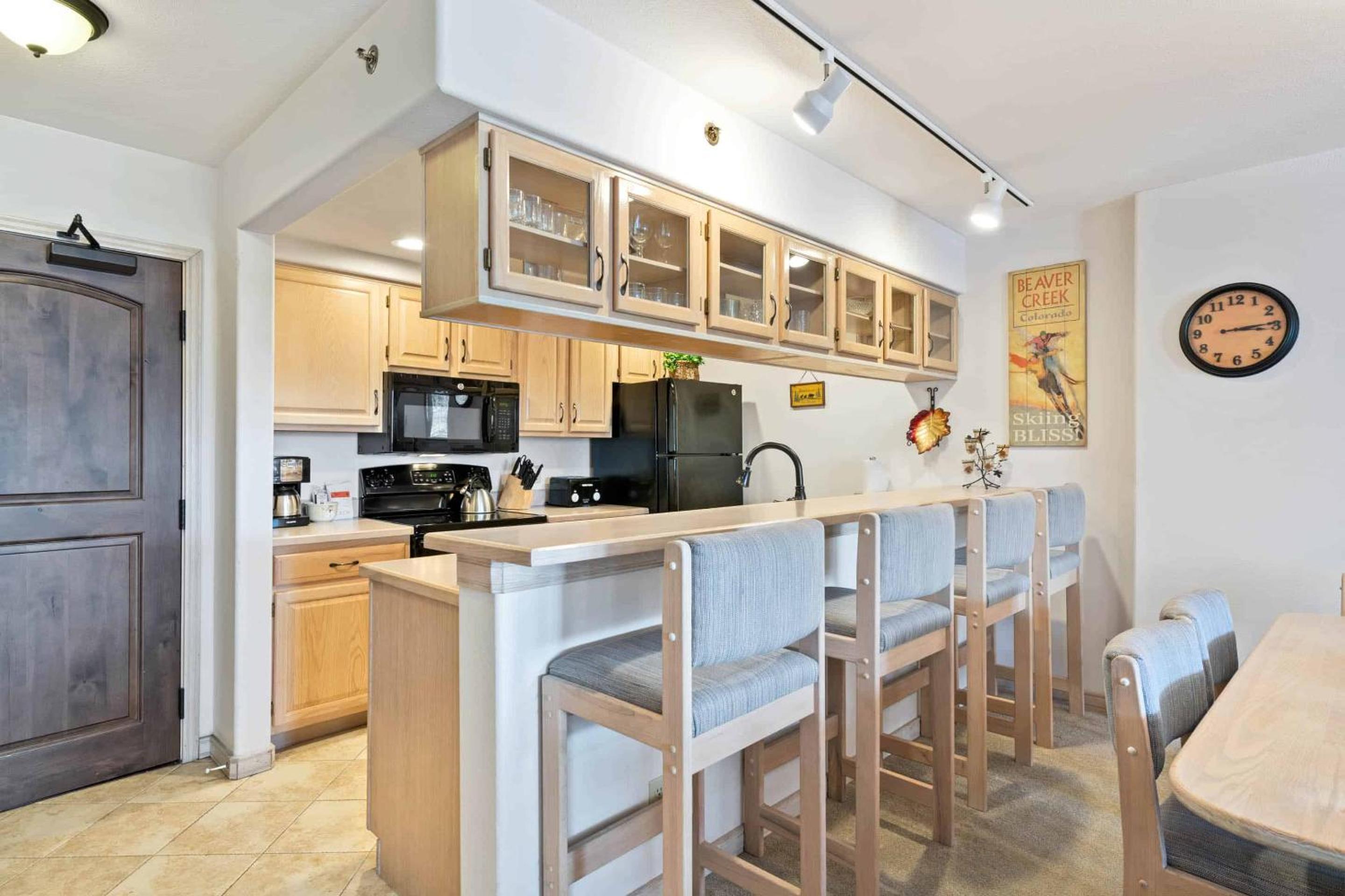 Two-Bedroom Apartment With Mountain View photo 3