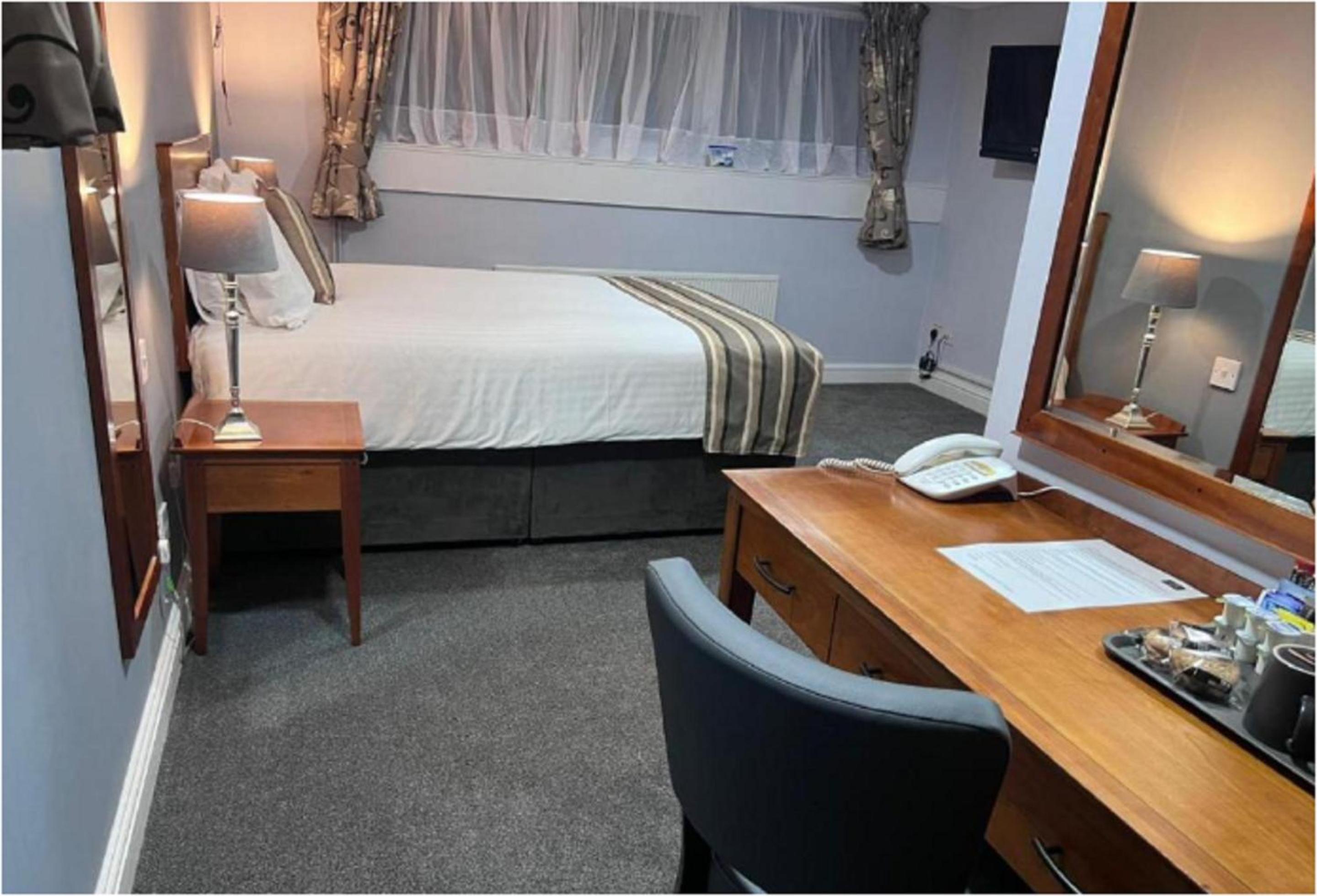 Standard Double Room - Photo 3