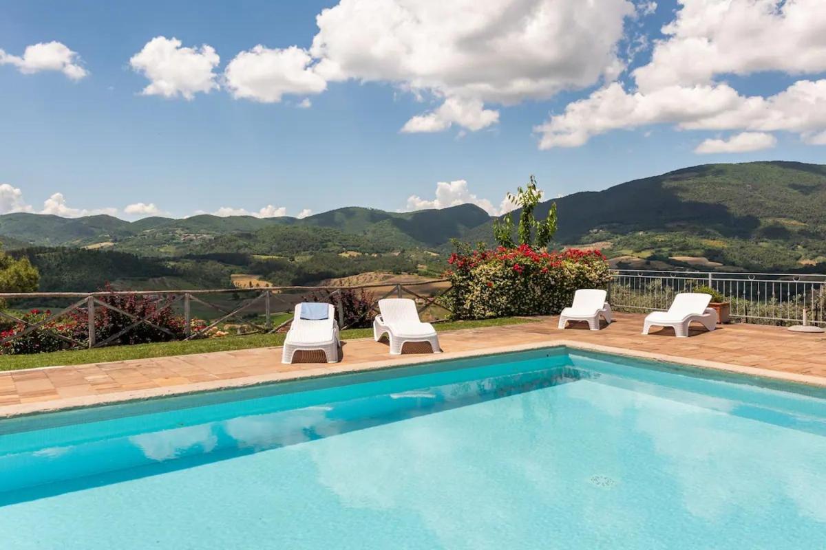 Two-Bedroom Apartment with Pool View photo 2