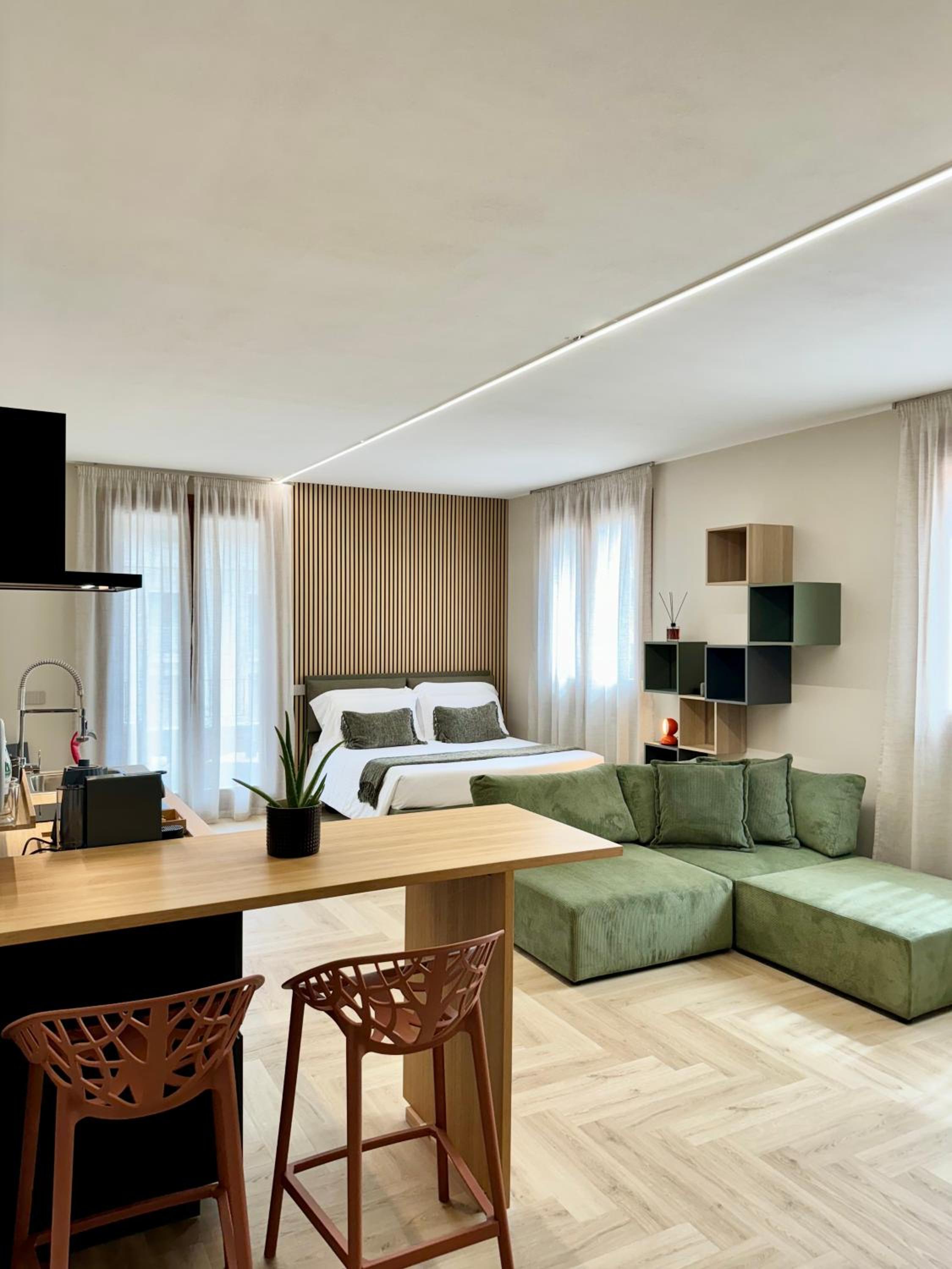 Superior One-Bedroom Apartment with Balcony