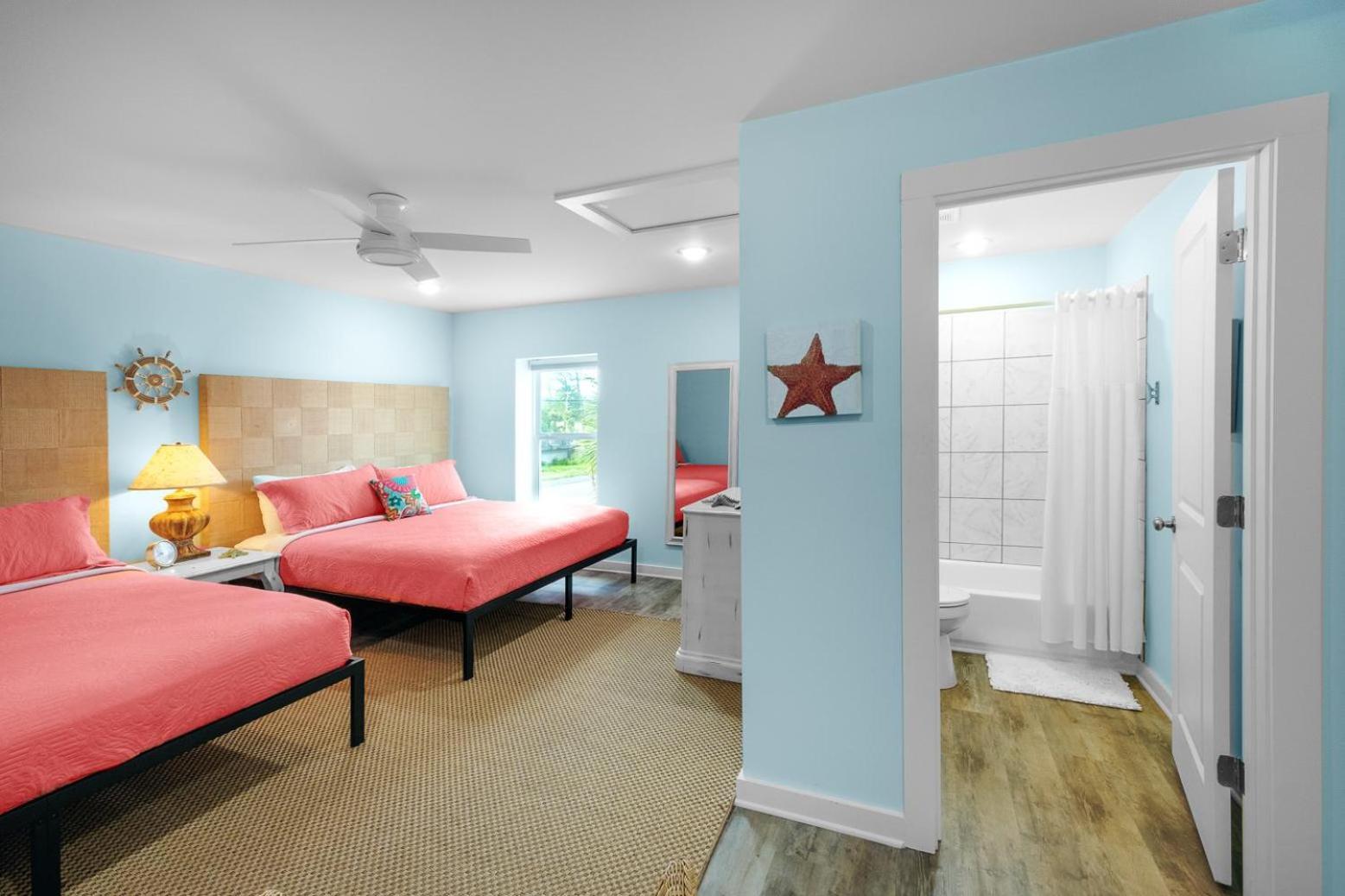 One-Bedroom Apartment photo 2
