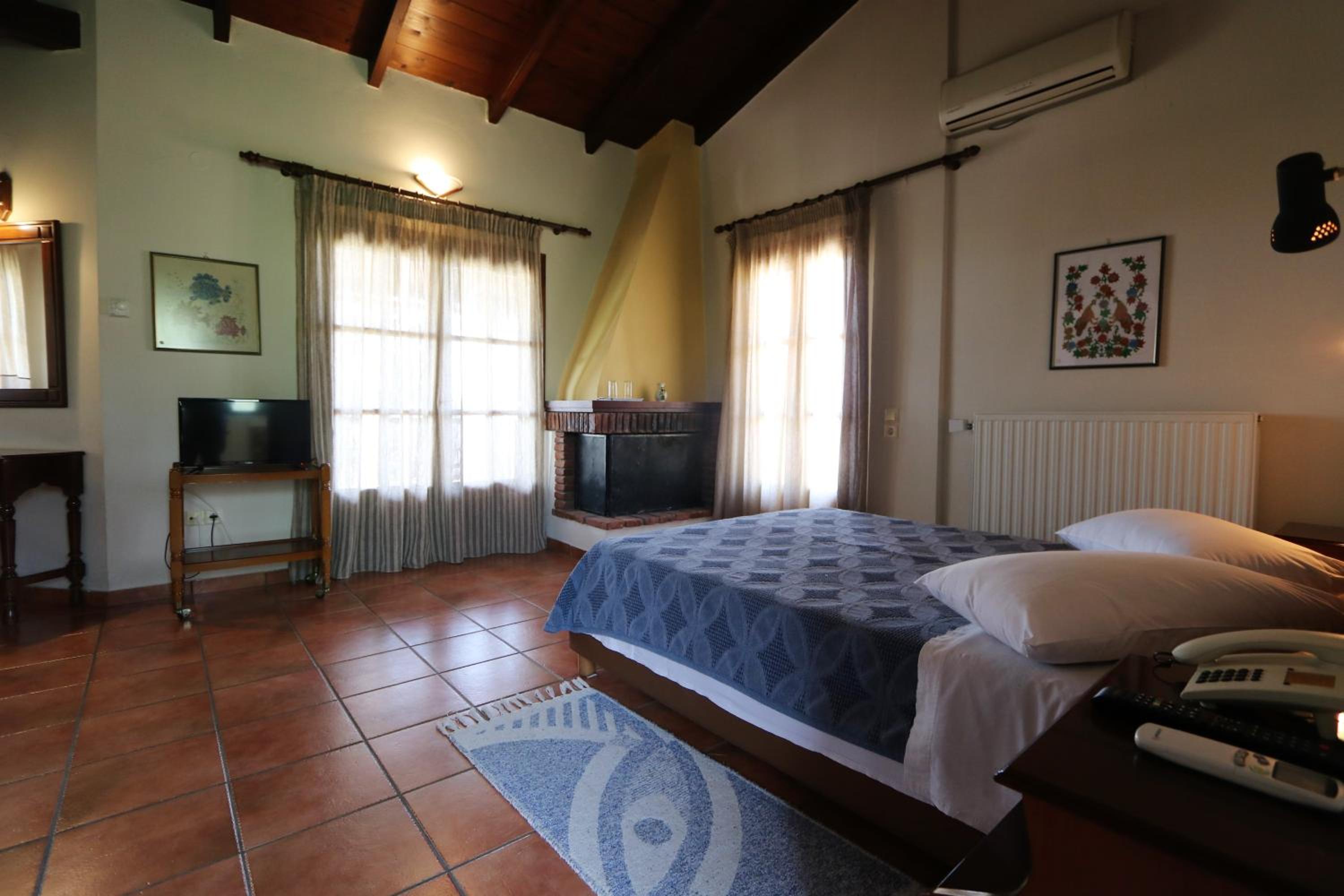 Basic Triple Room