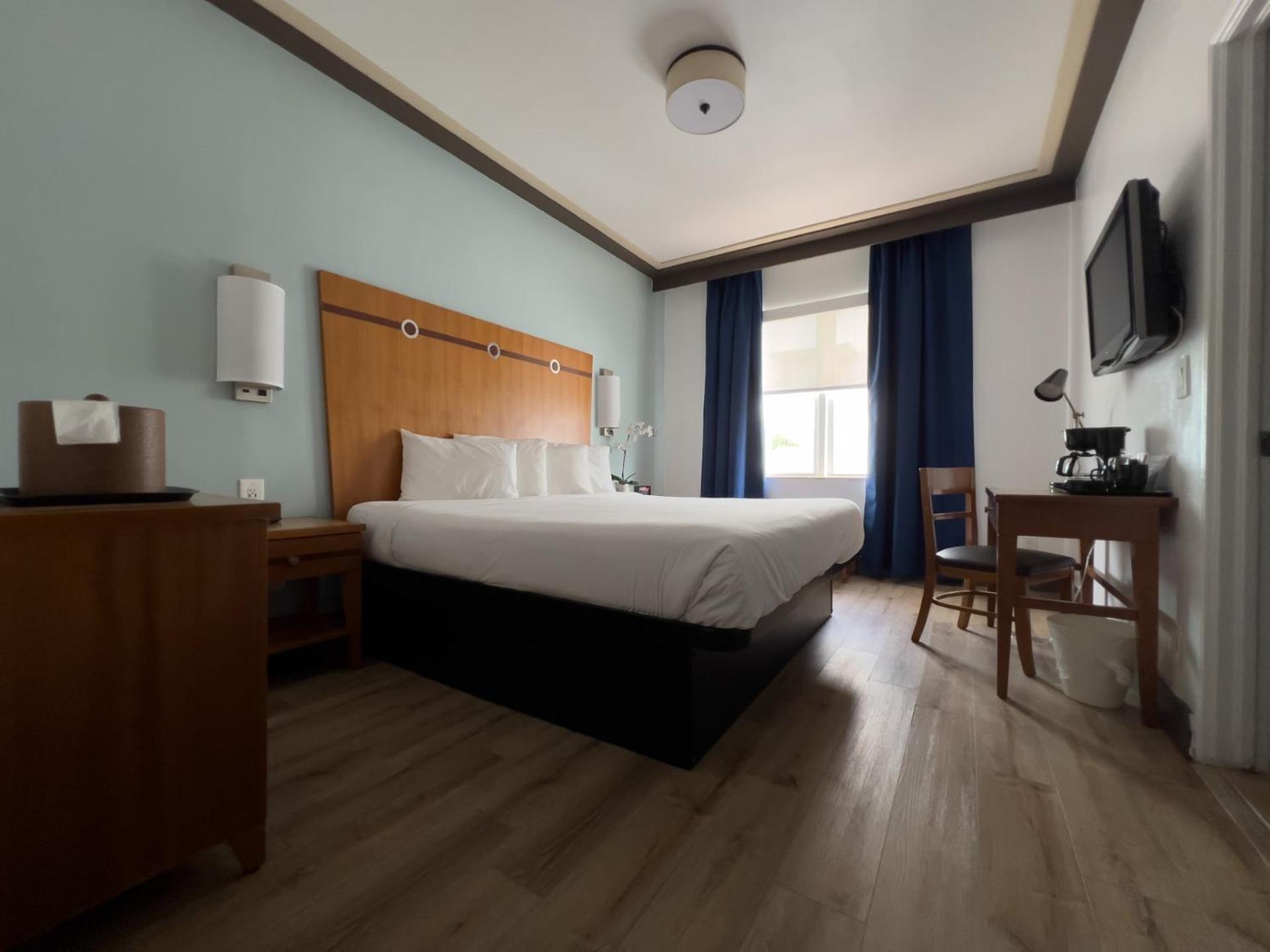 King Room - Non-Smoking