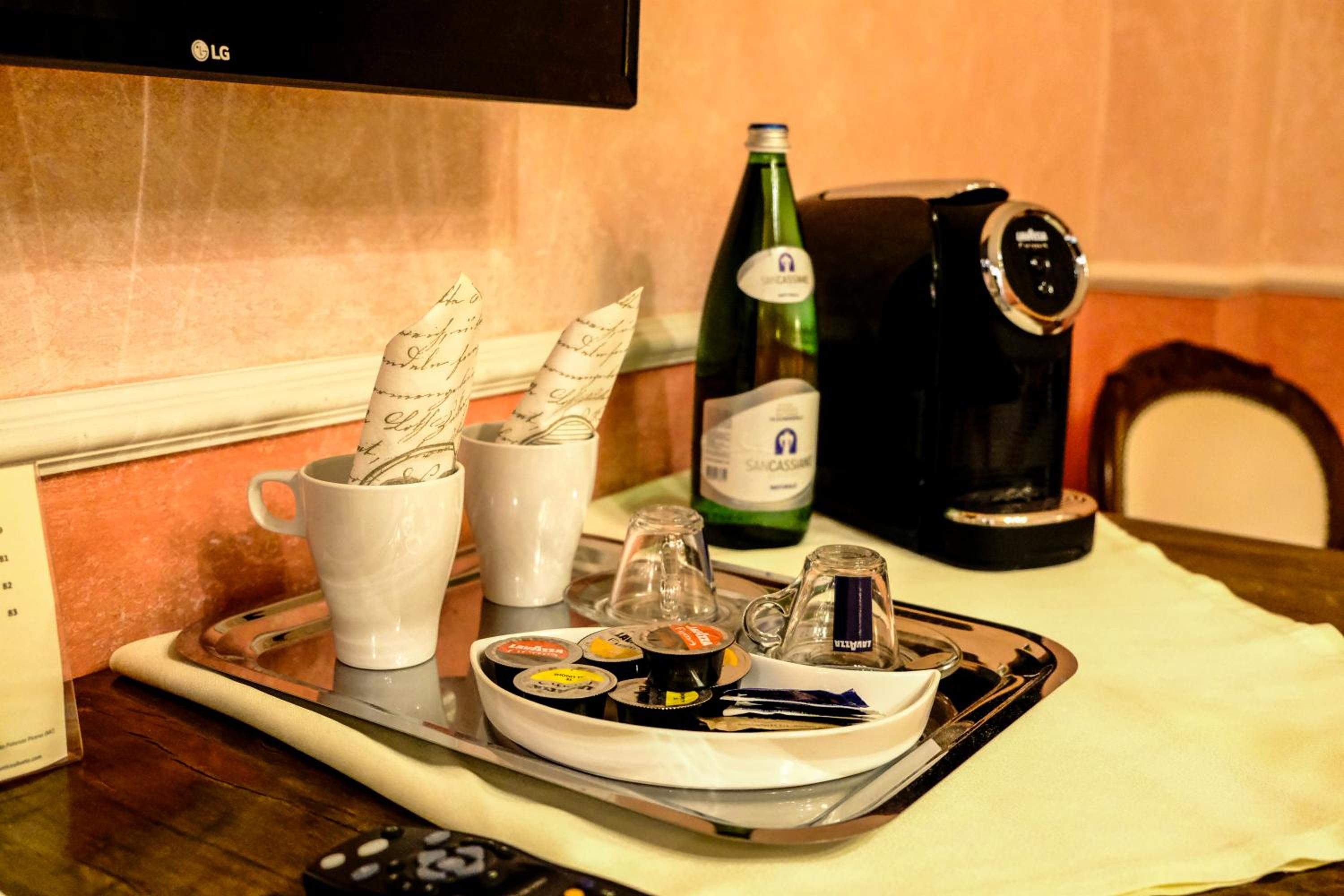 Double Room - Photo 3