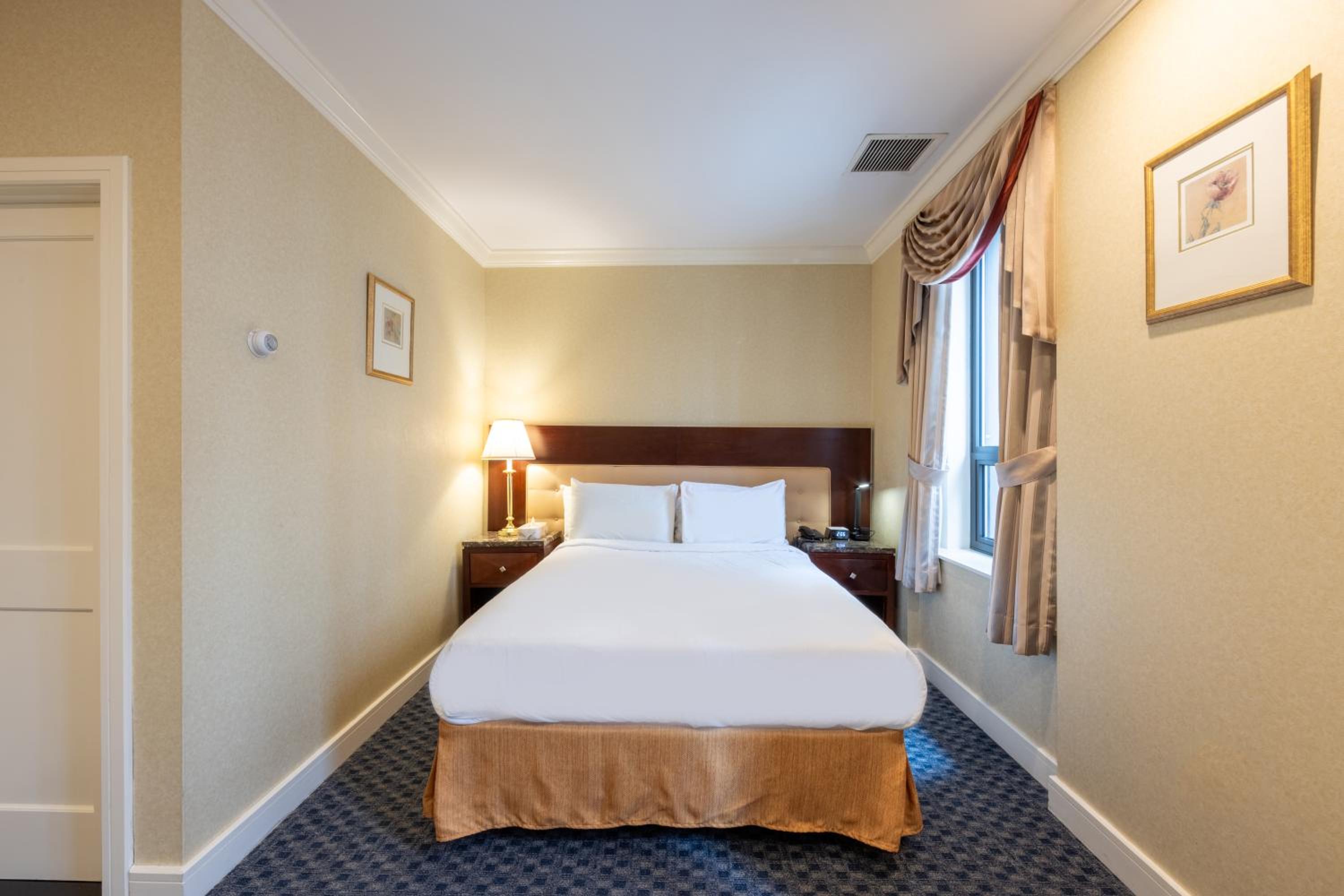 Queen Room