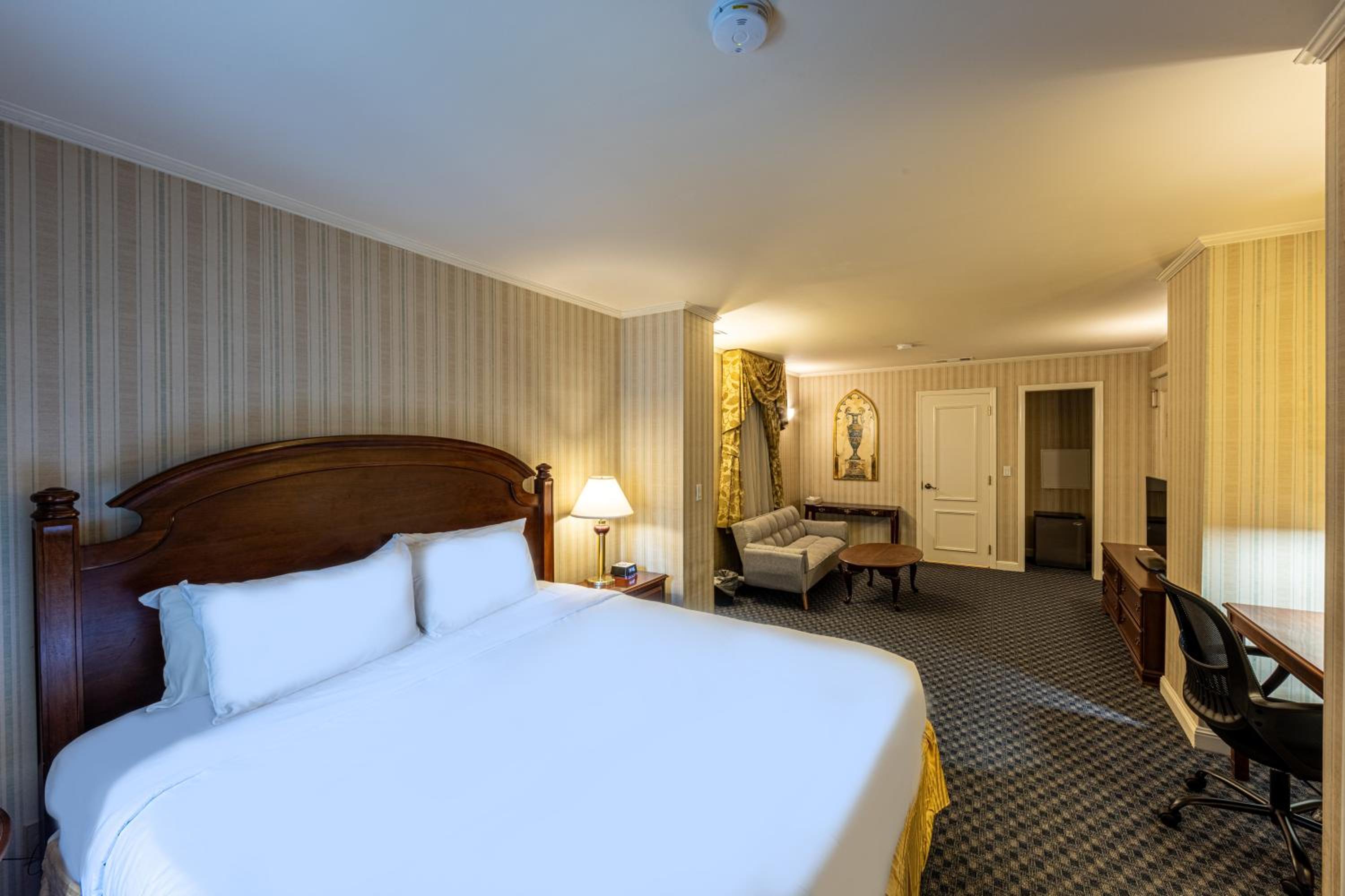 Superior King Room