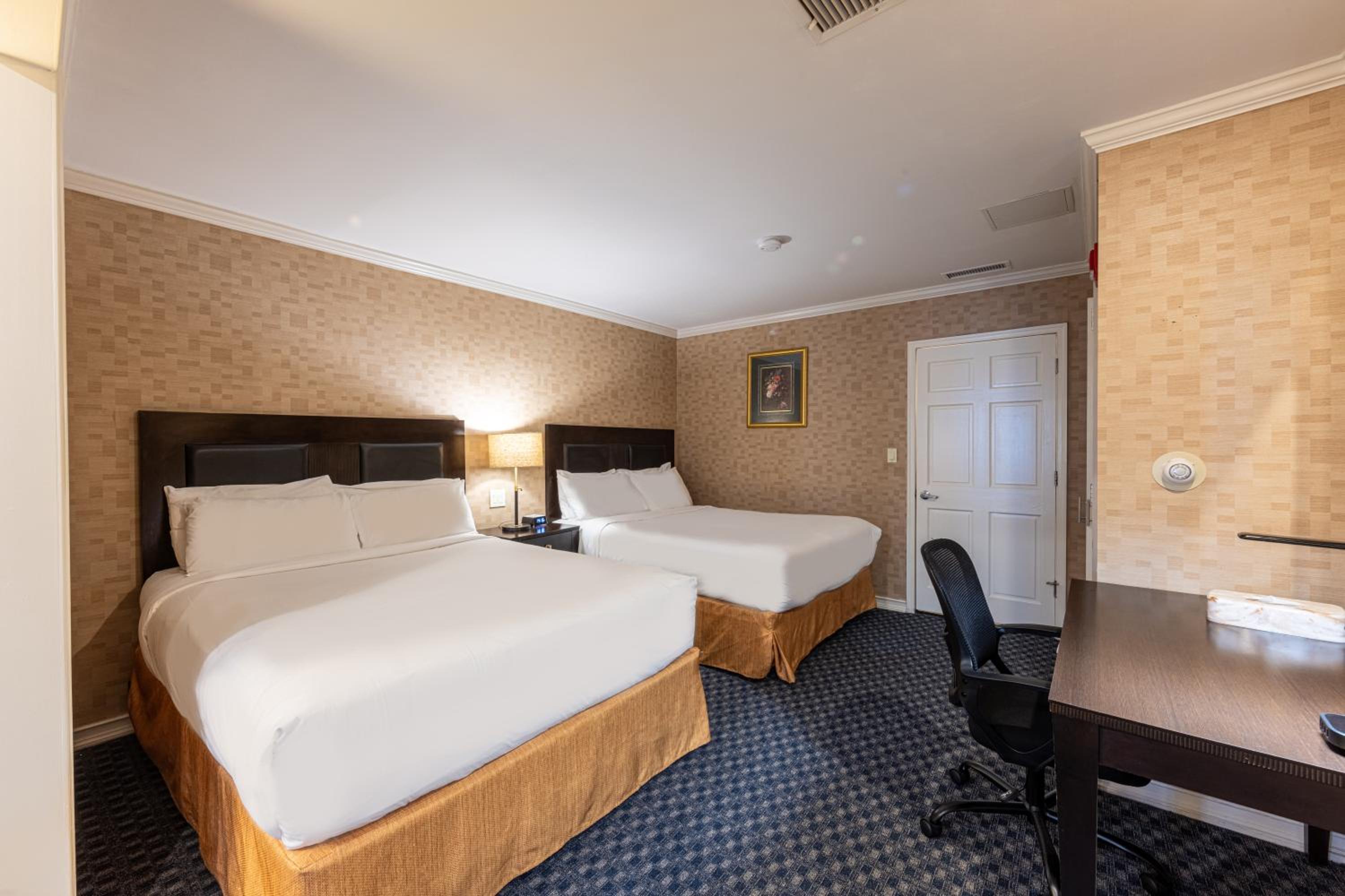 Queen Room with Two Queen Beds - Disability Access