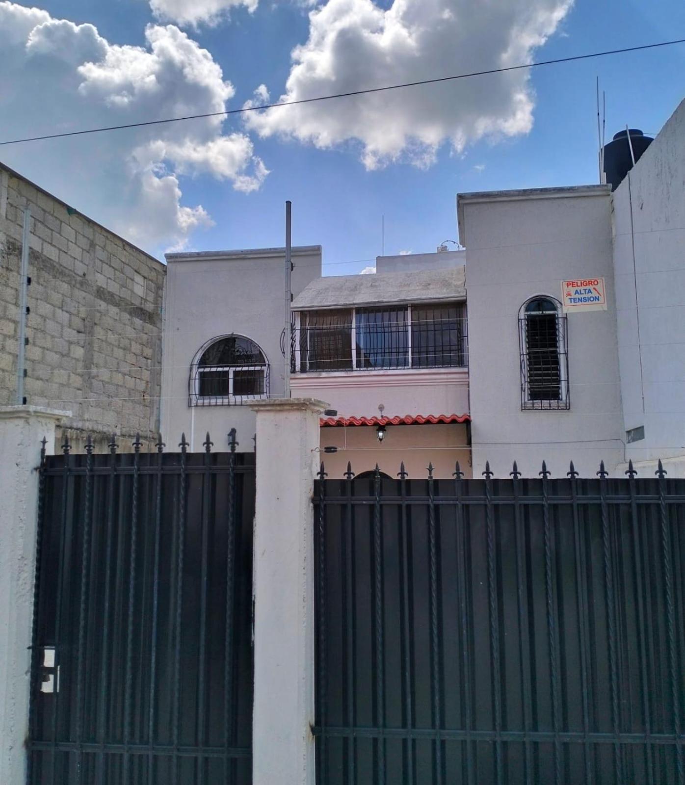 Three-Bedroom House photo 2