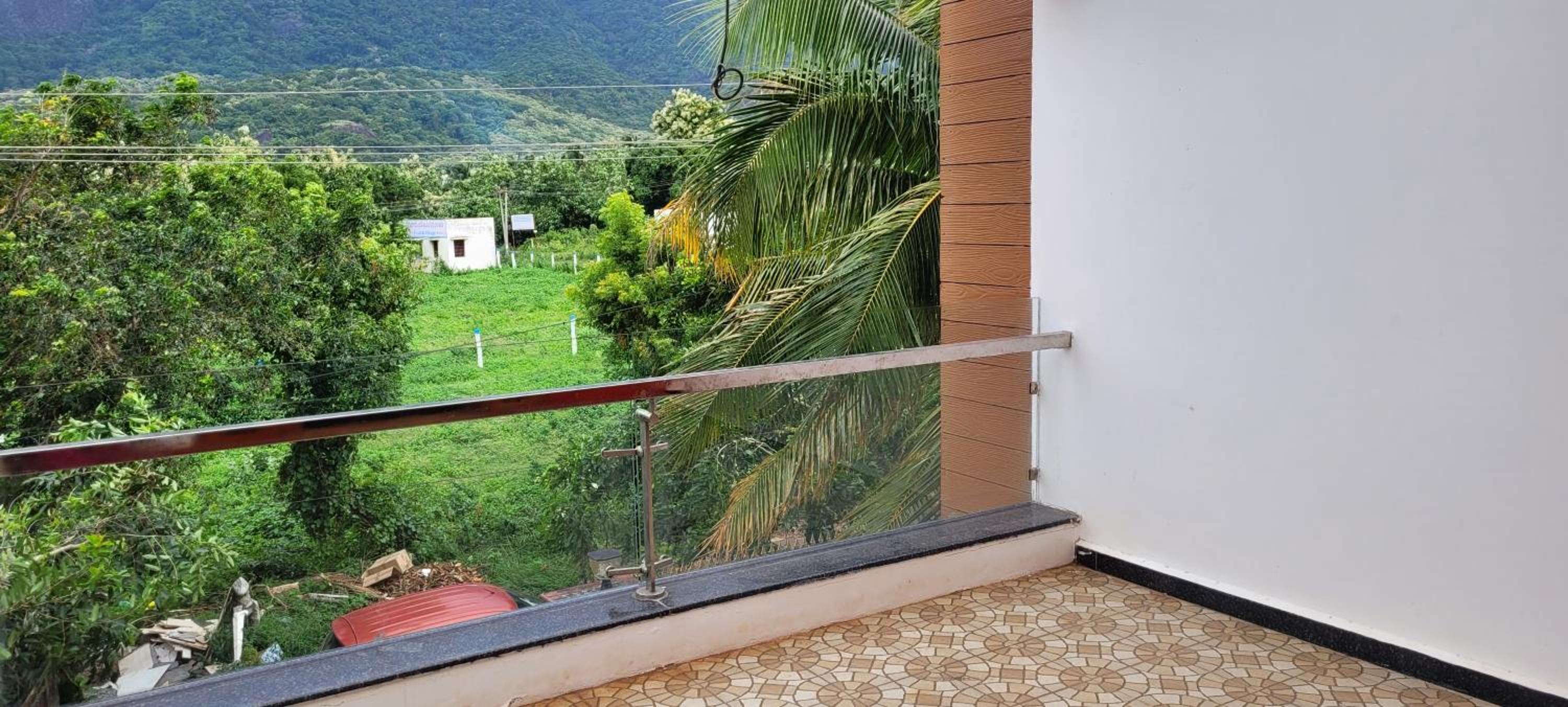One-Bedroom House photo 2