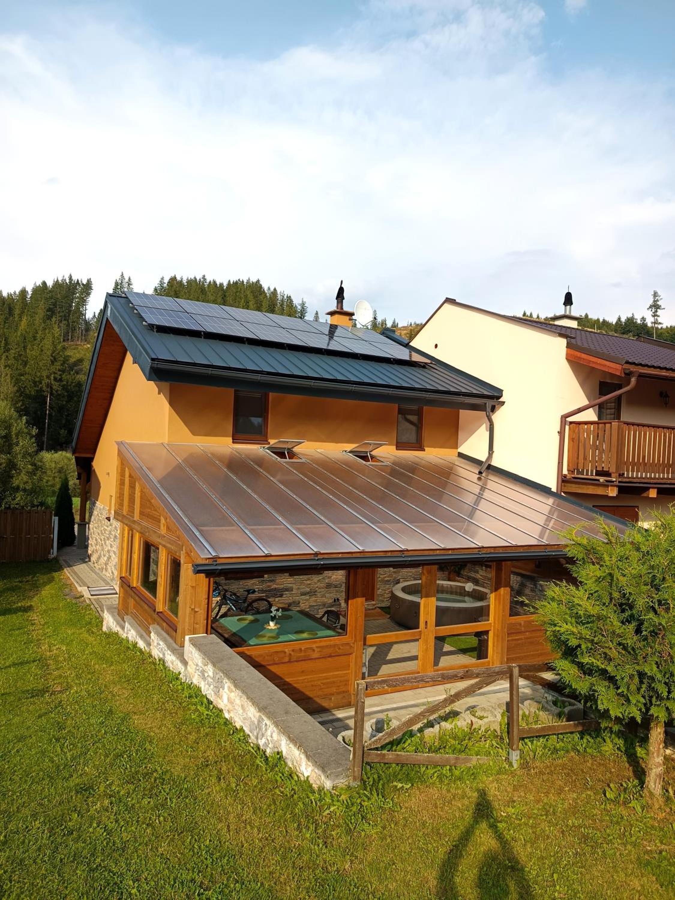 Four-Bedroom House - Photo 2