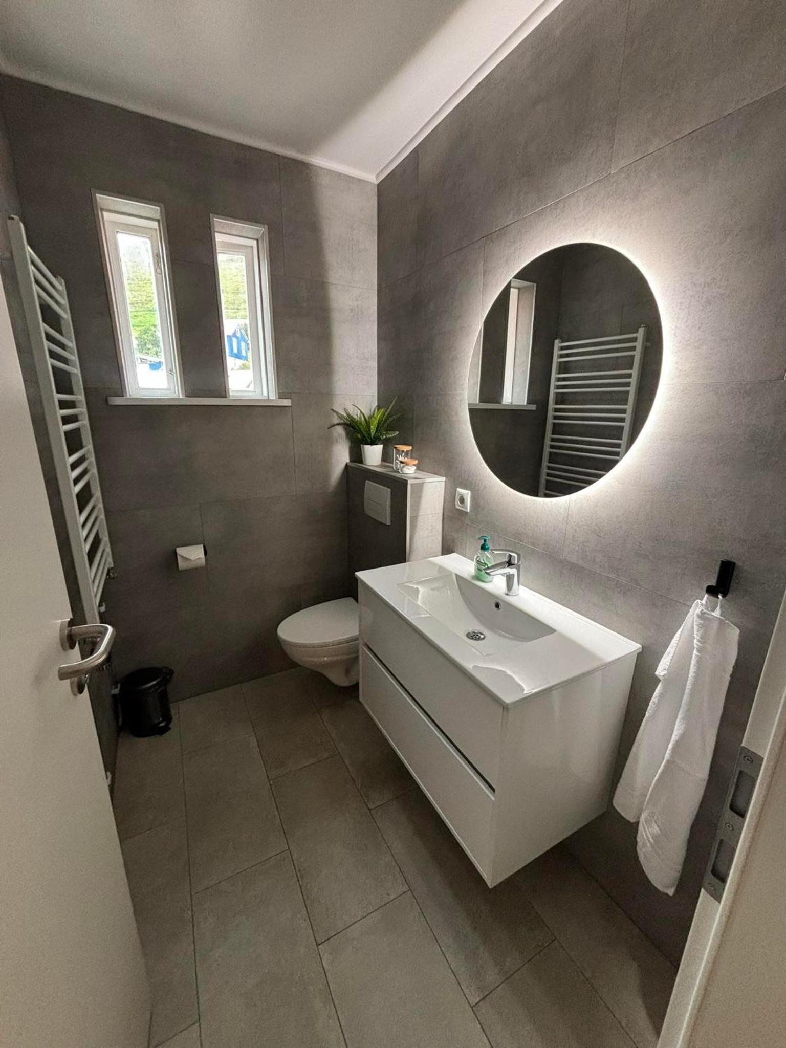 Double or Twin Room with Shared Bathroom photo 2