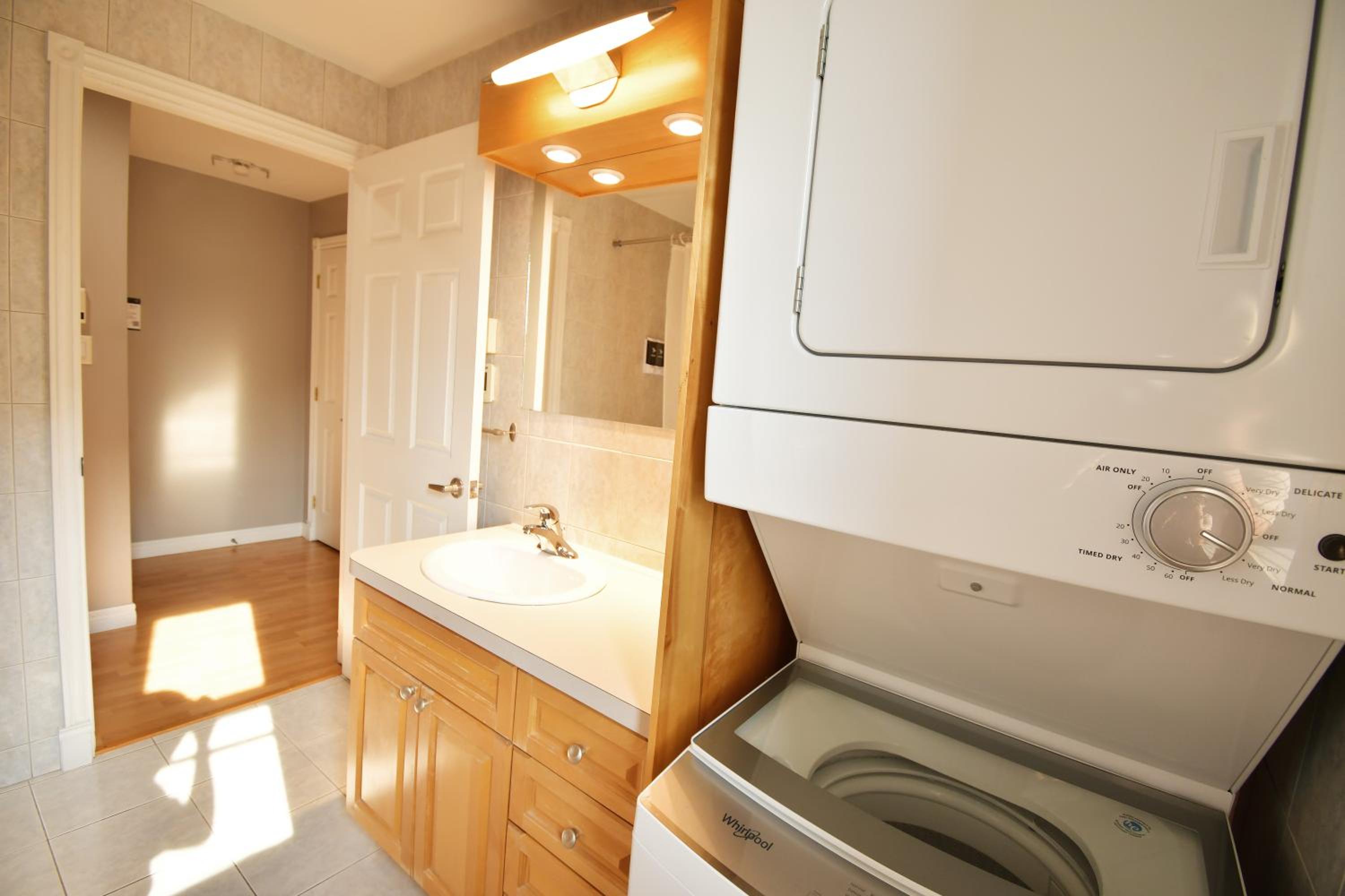 Two-Bedroom Suite - Lester photo 3
