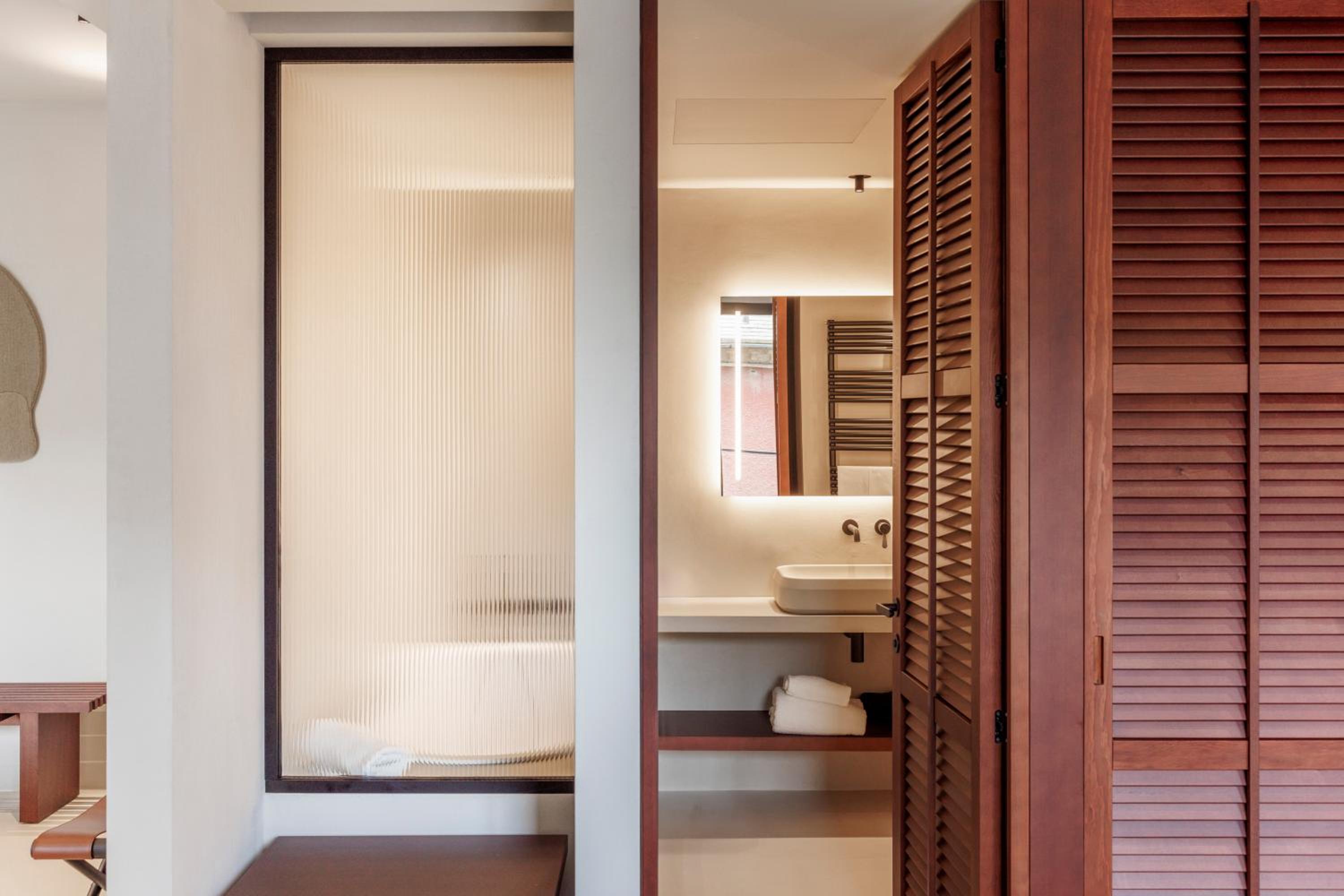 Suite with Terrace - Photo 3