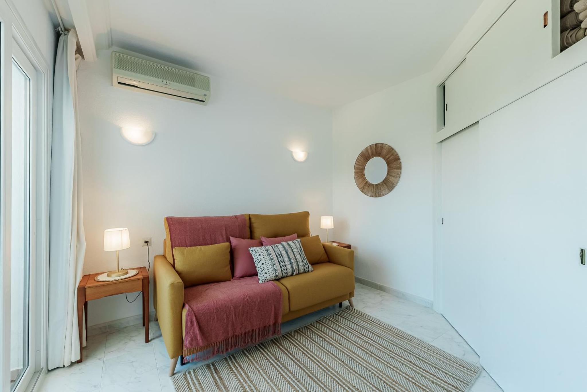 Apartamento de dos habitaciones con vista al mar