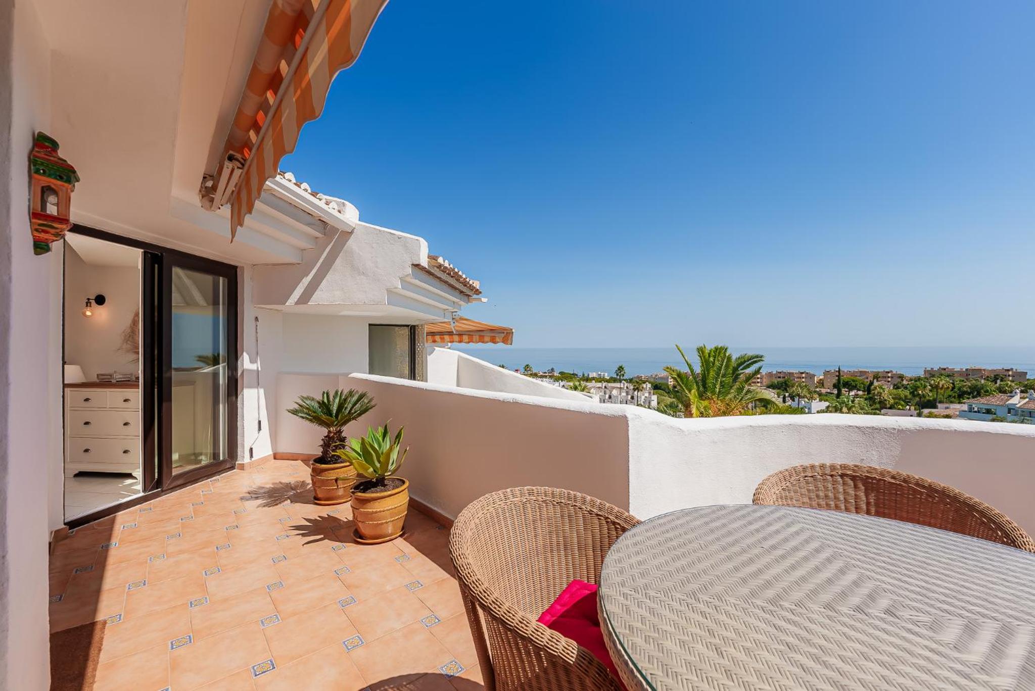 Two-Bedroom Apartment with Sea View photo 3