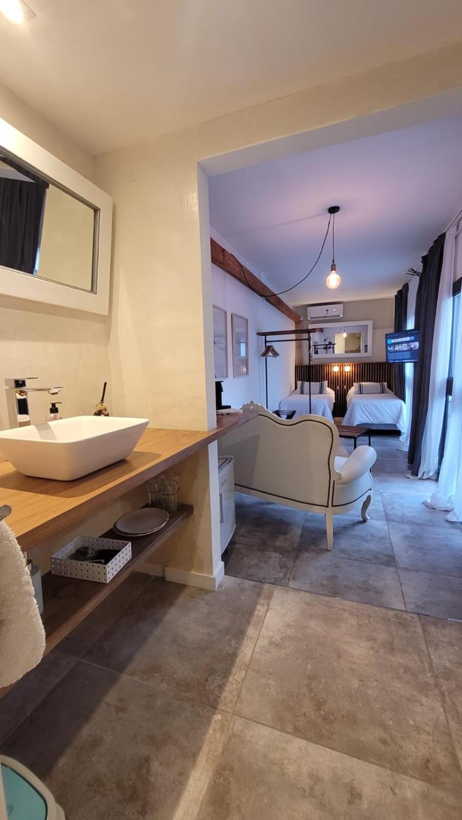 Budget Double Room photo 2