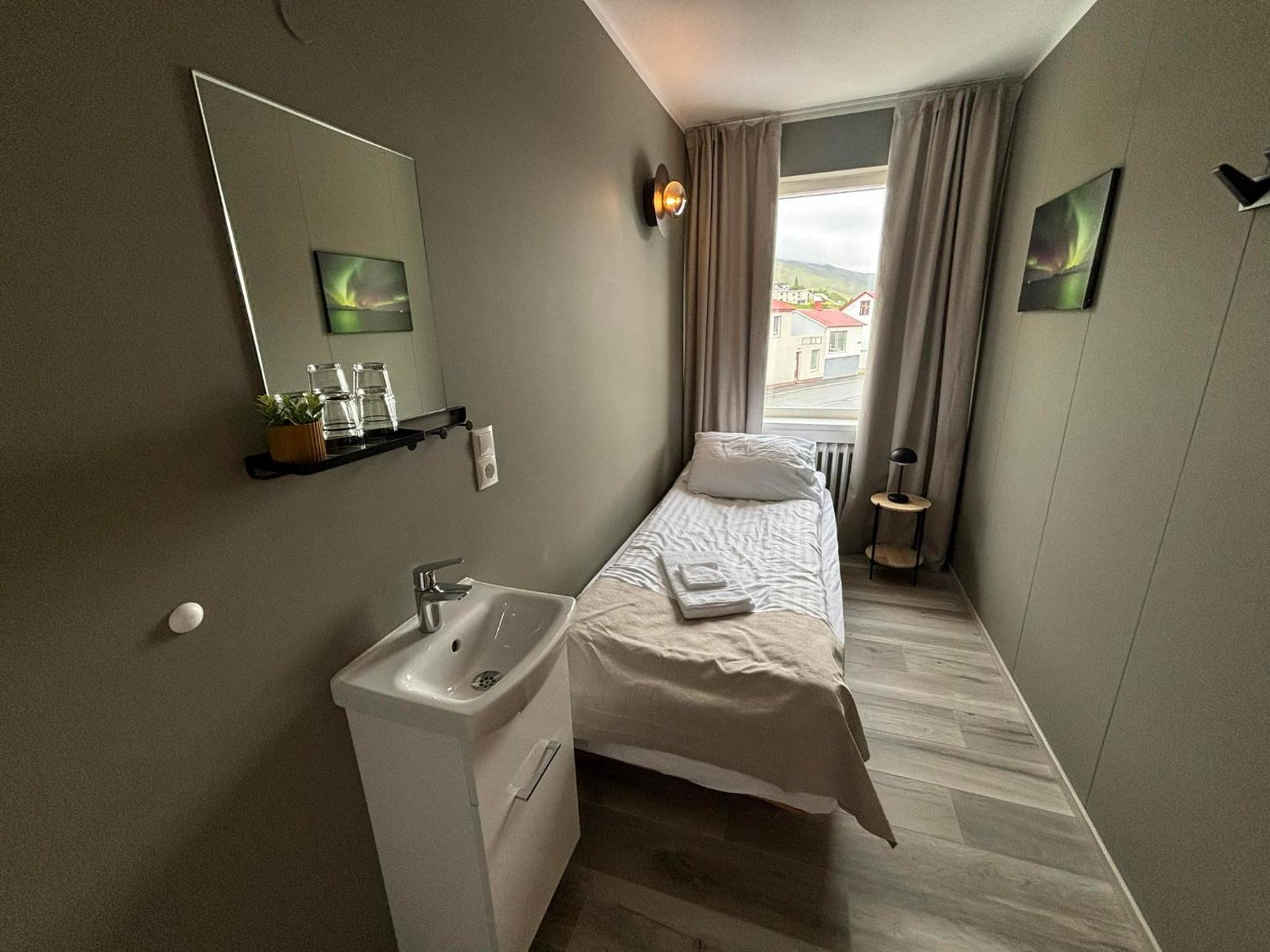 Triple Room with Shared Bathroom photo 3